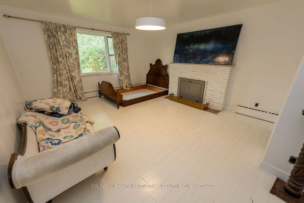 10 Brant Avenue Property Photo 21