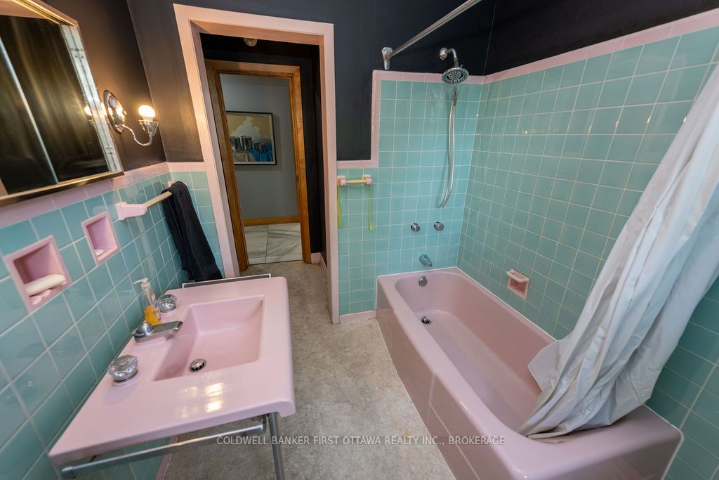 10 Brant Avenue Property Photo 25