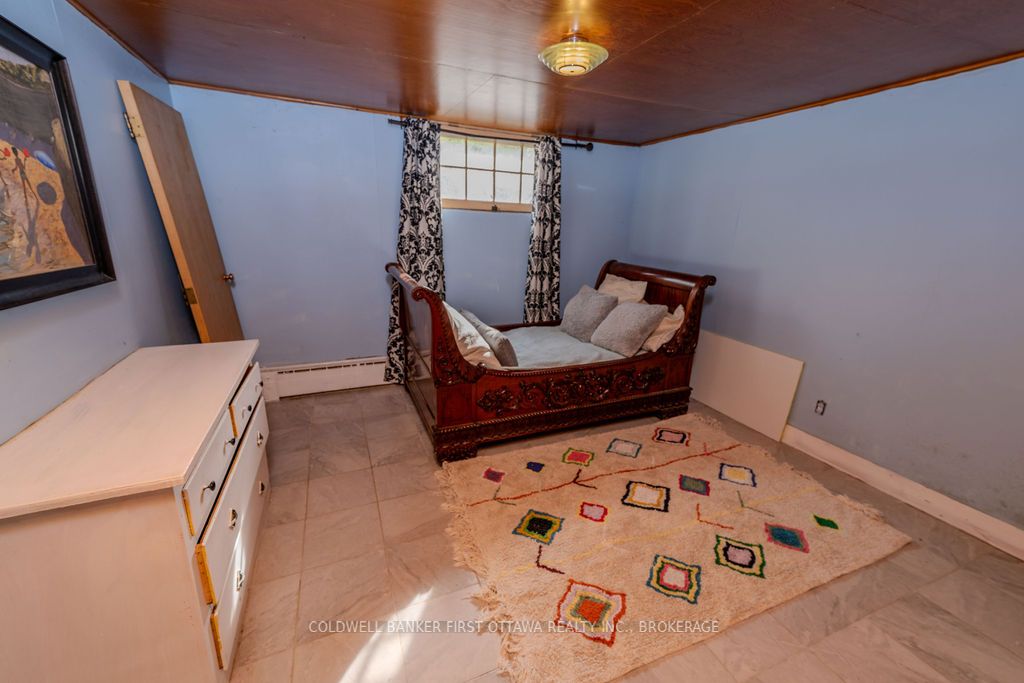 10 Brant Avenue Property Photo 34