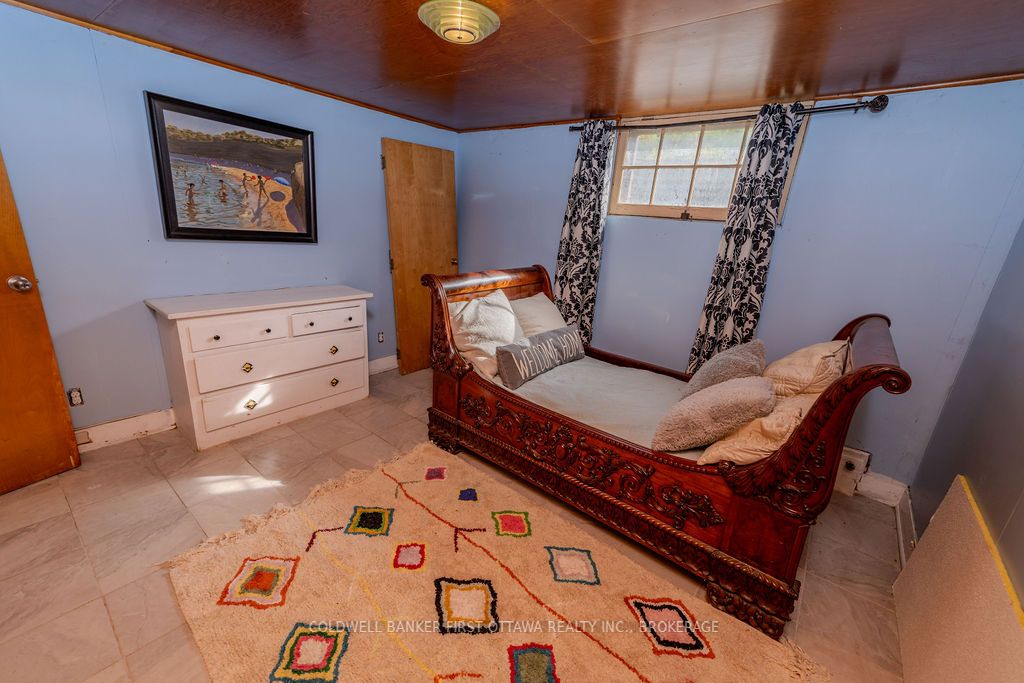 10 Brant Avenue Property Photo 35