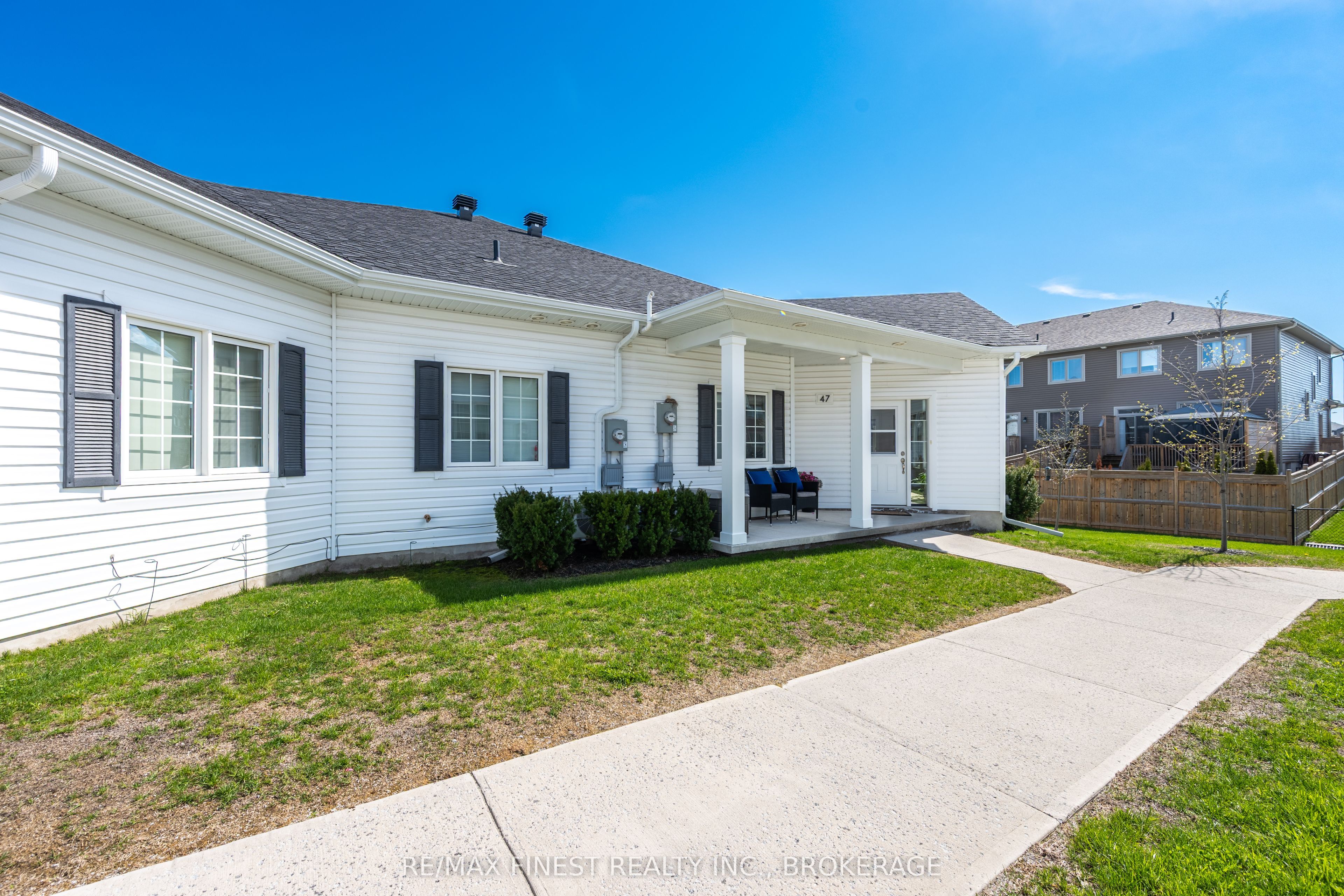 47 Lowry Place Property Photo 2