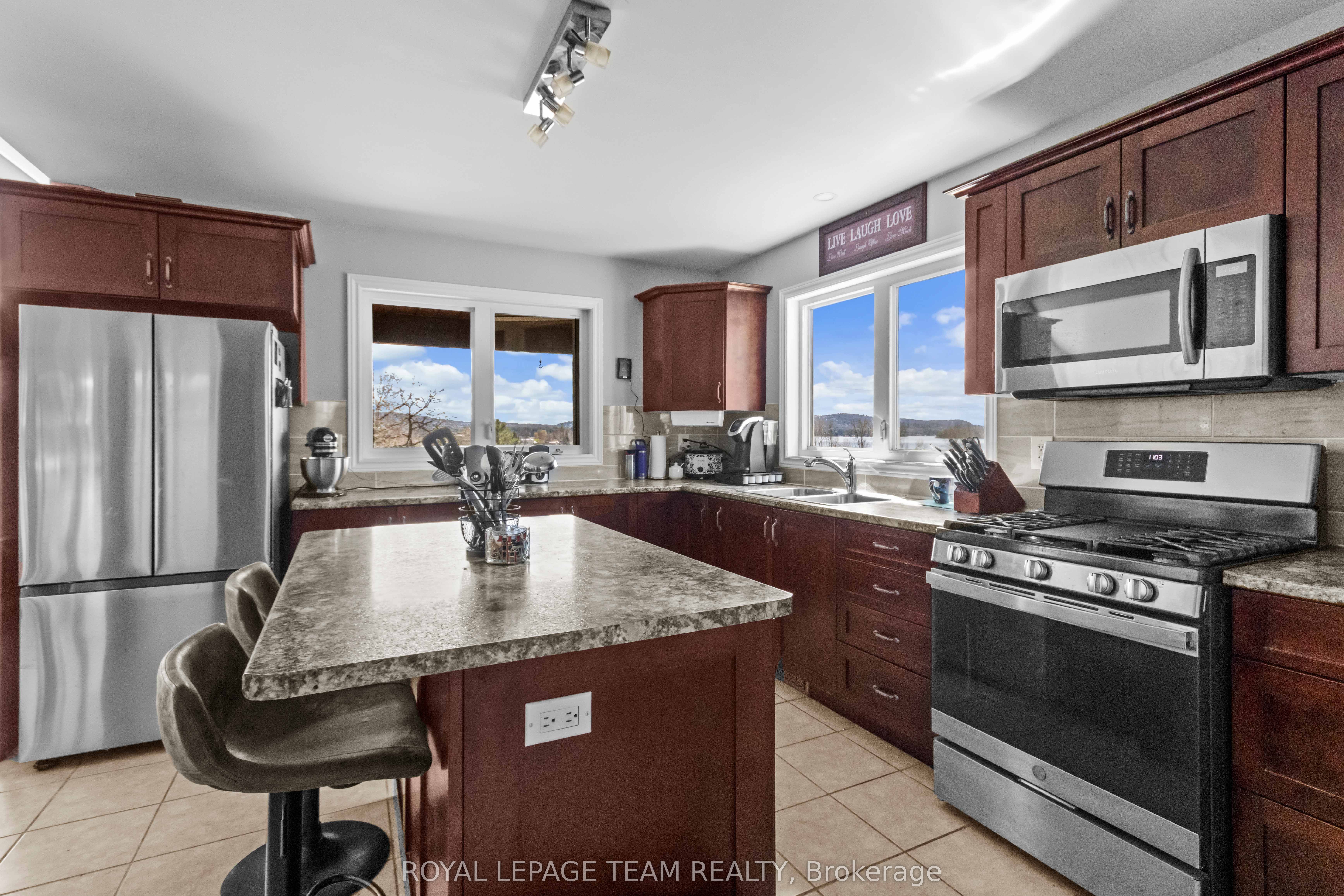 299 Siberia Road Property Photo 8
