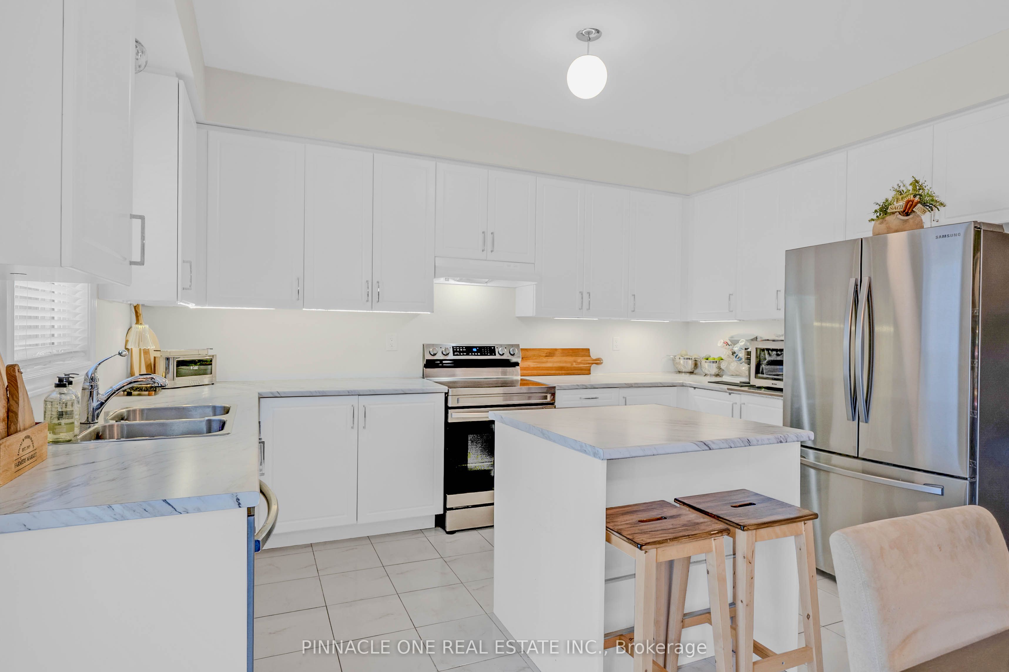 232 Midland Place Property Photo 24