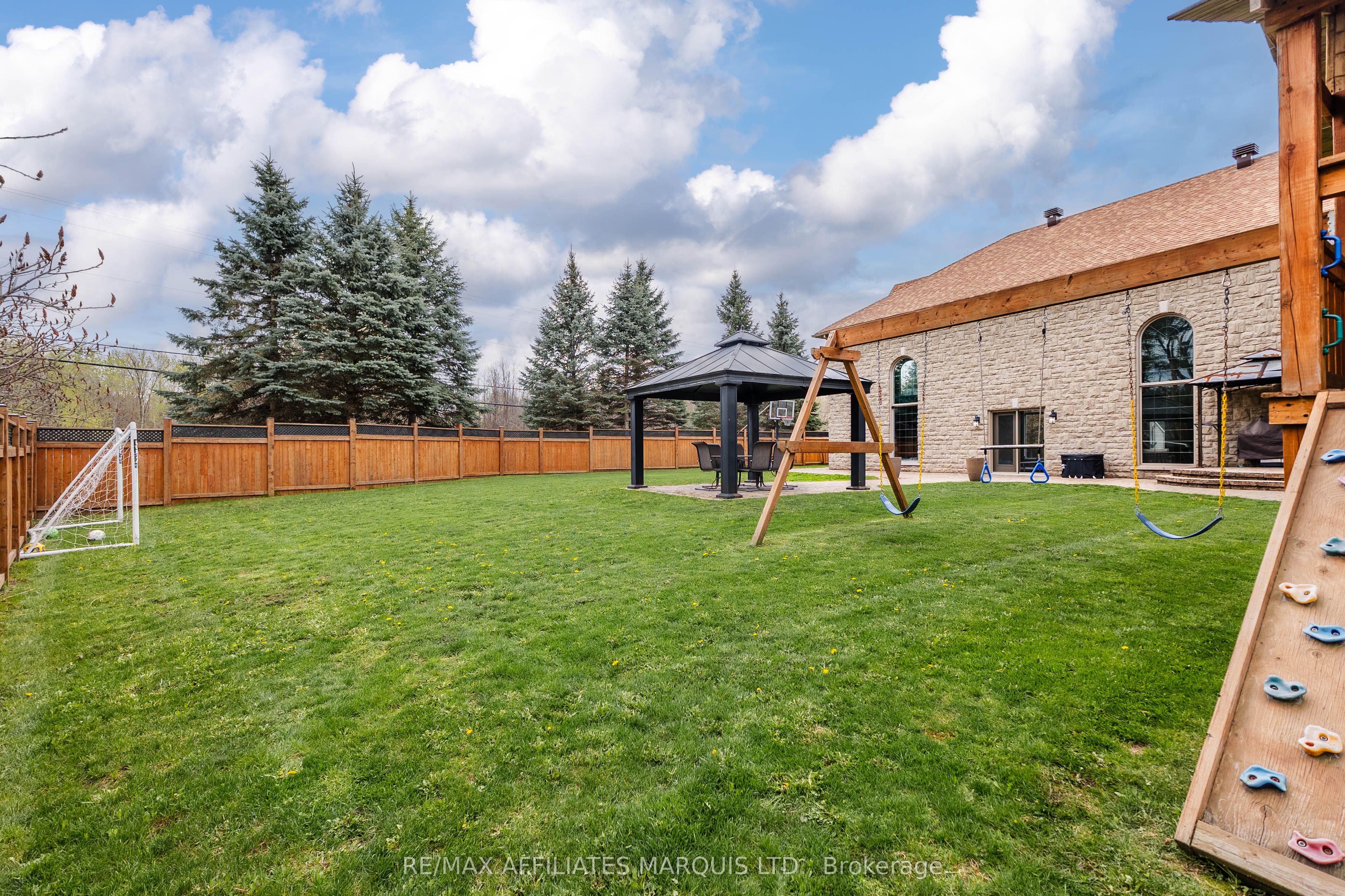 46 Chantine Drive Property Photo 43