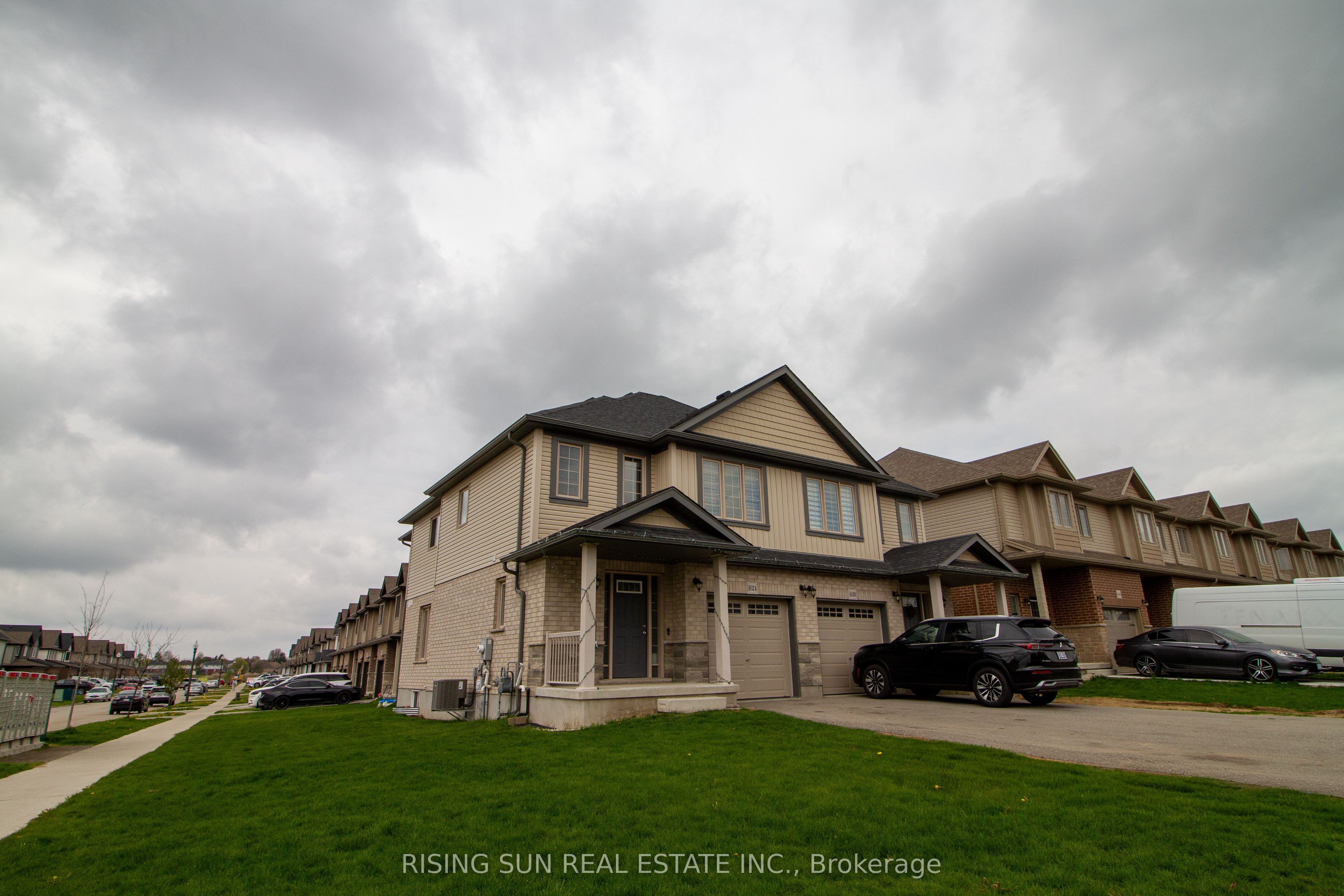 1624 Dunkirk Avenue E Property Photo 3