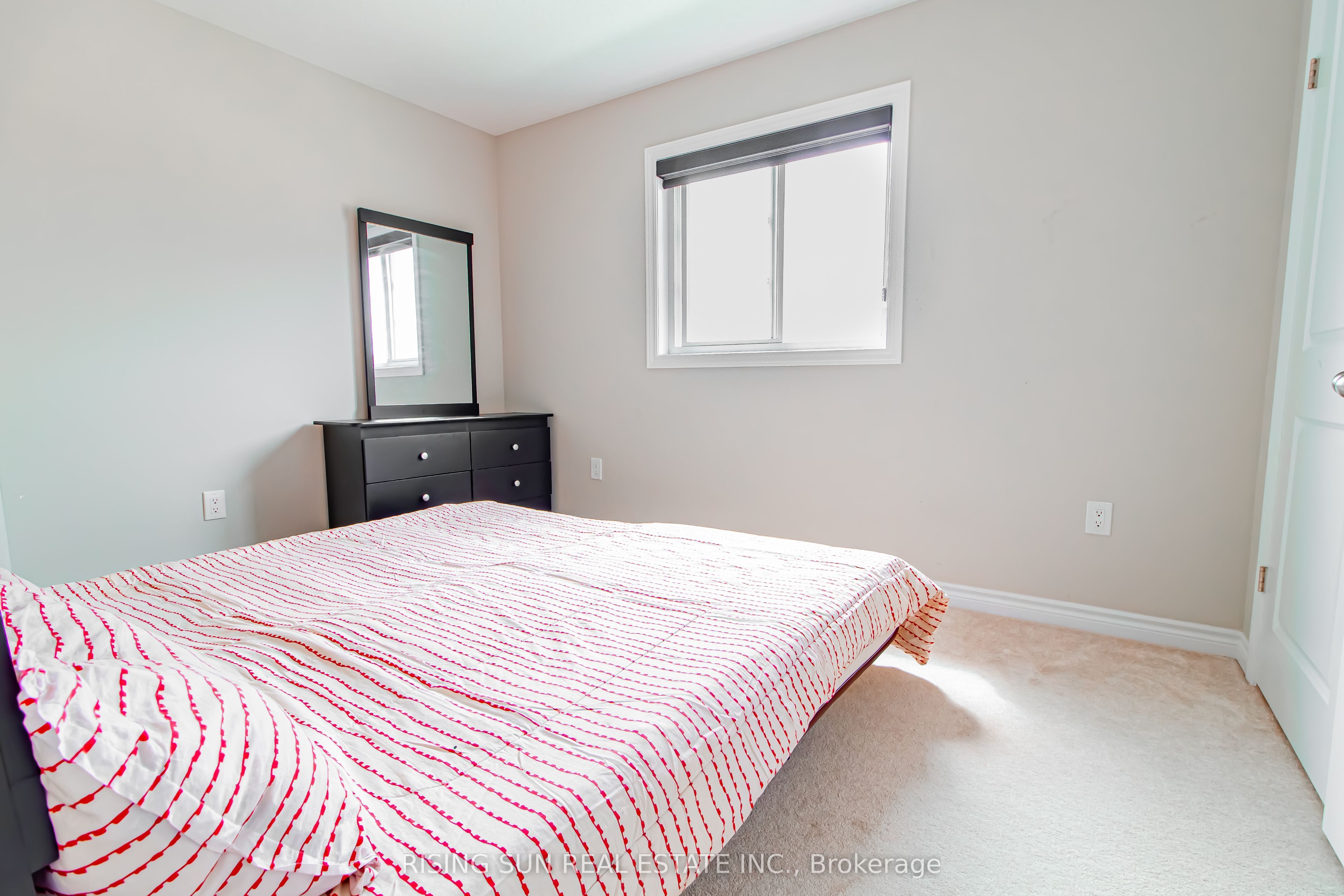 1624 Dunkirk Avenue E Property Photo 18
