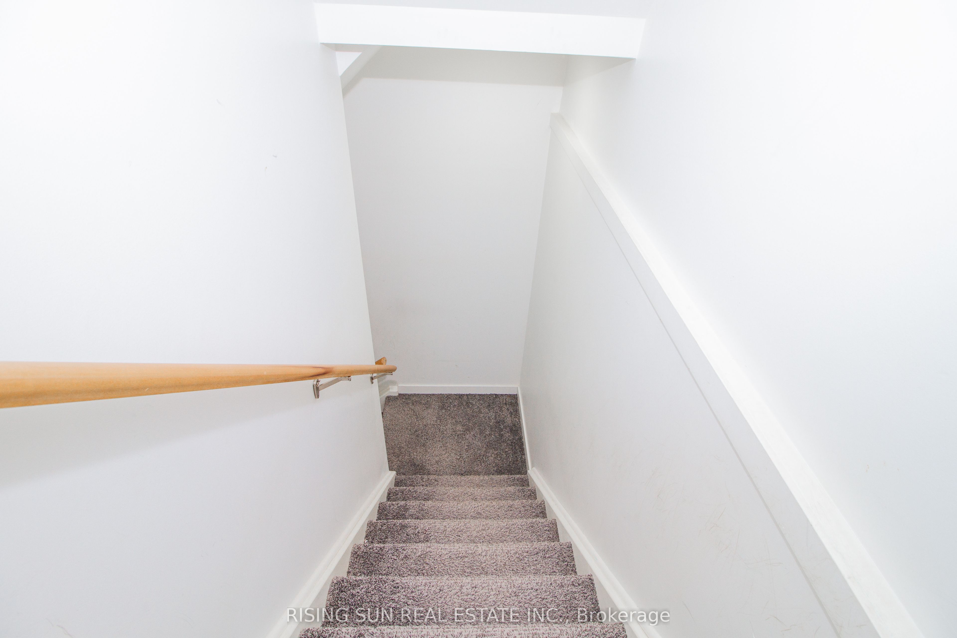 1624 Dunkirk Avenue E Property Photo 23