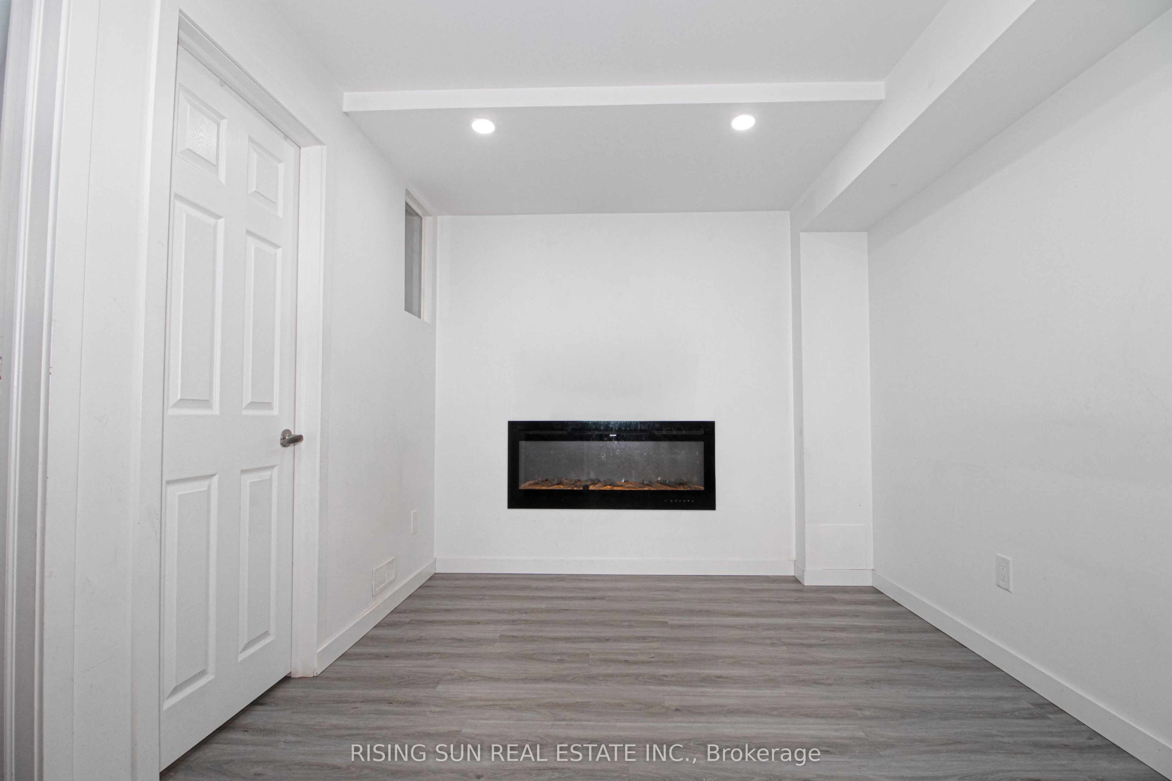 1624 Dunkirk Avenue E Property Photo 25
