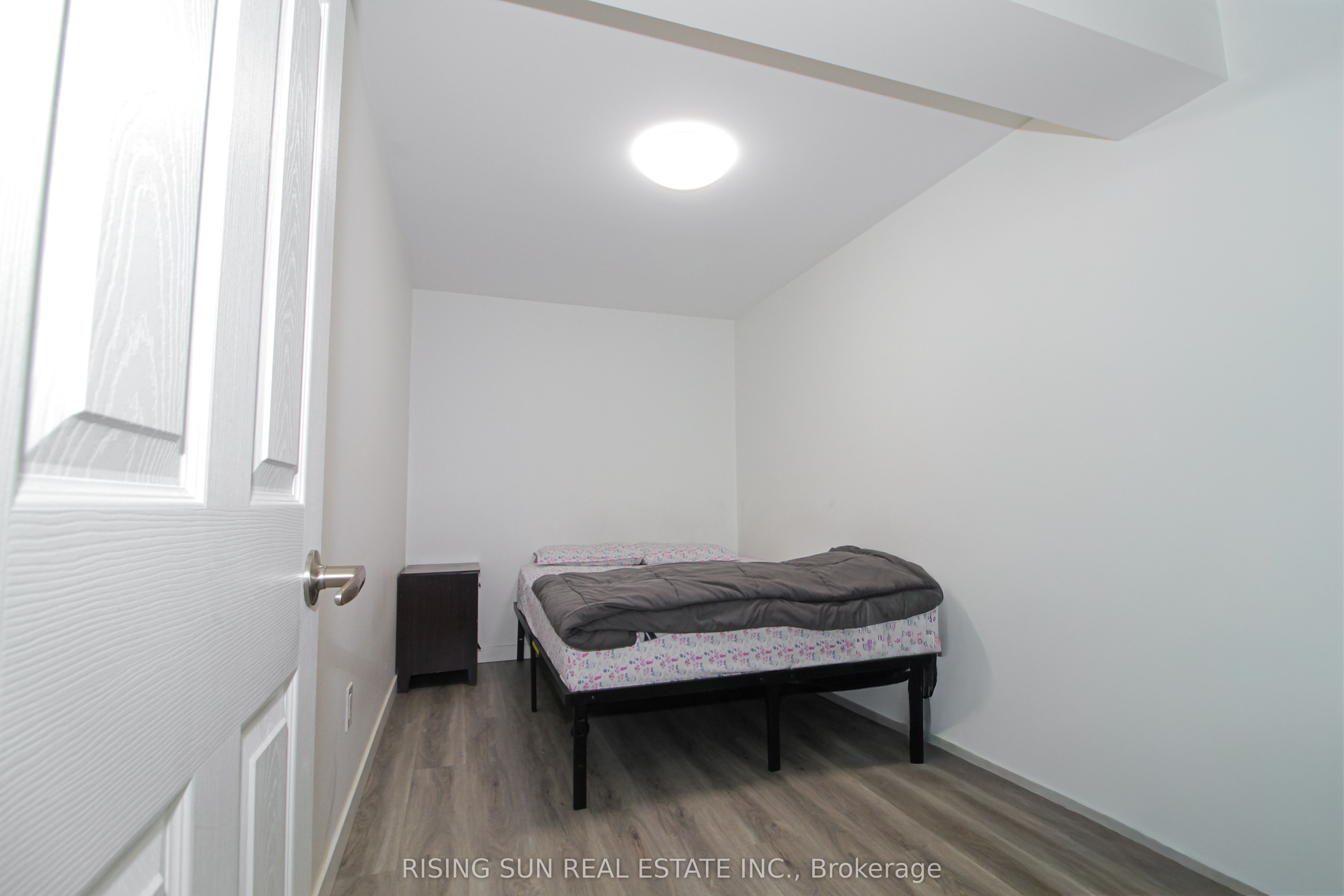 1624 Dunkirk Avenue E Property Photo 28