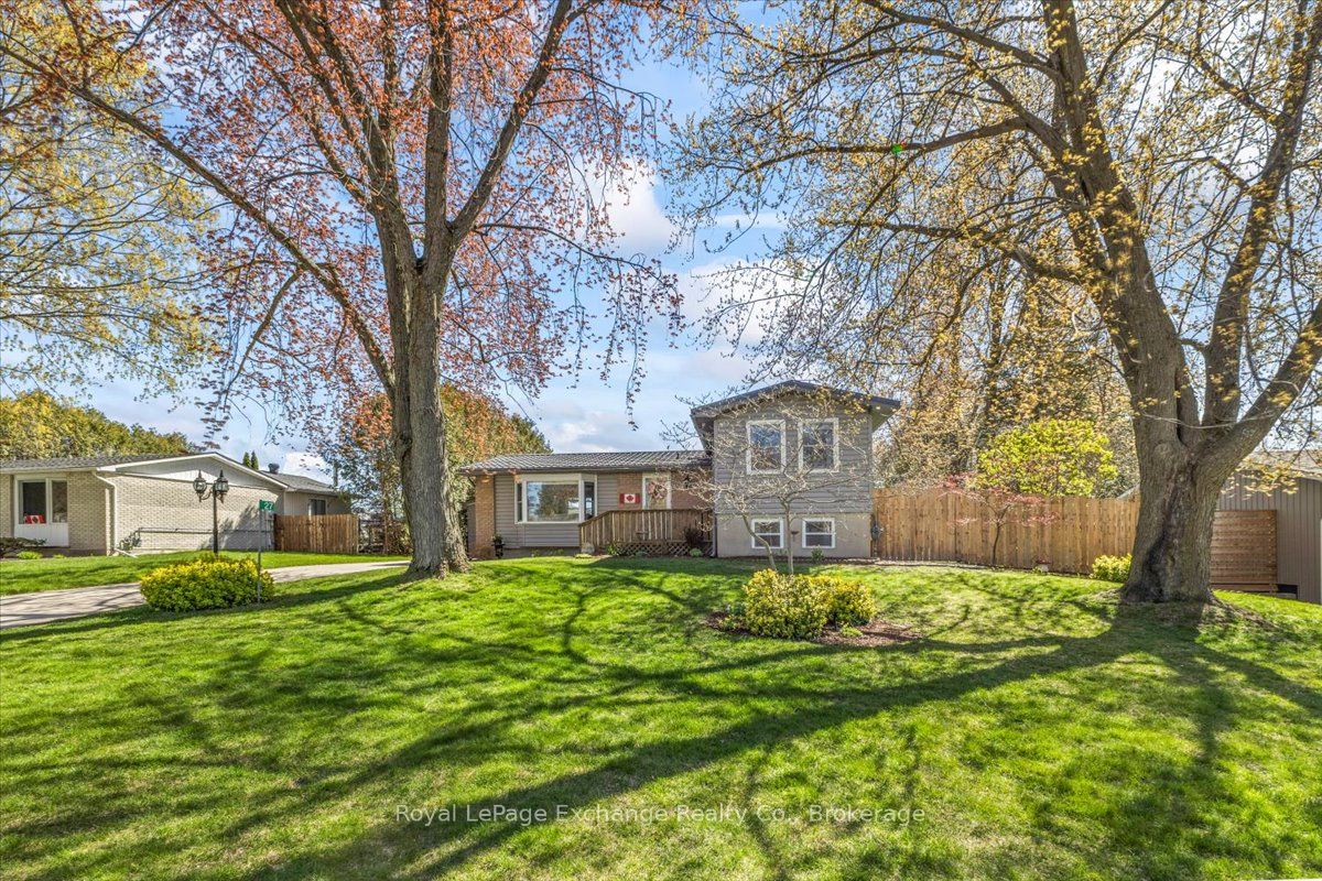 27 Inverlyn Crescent S Property Photo 1