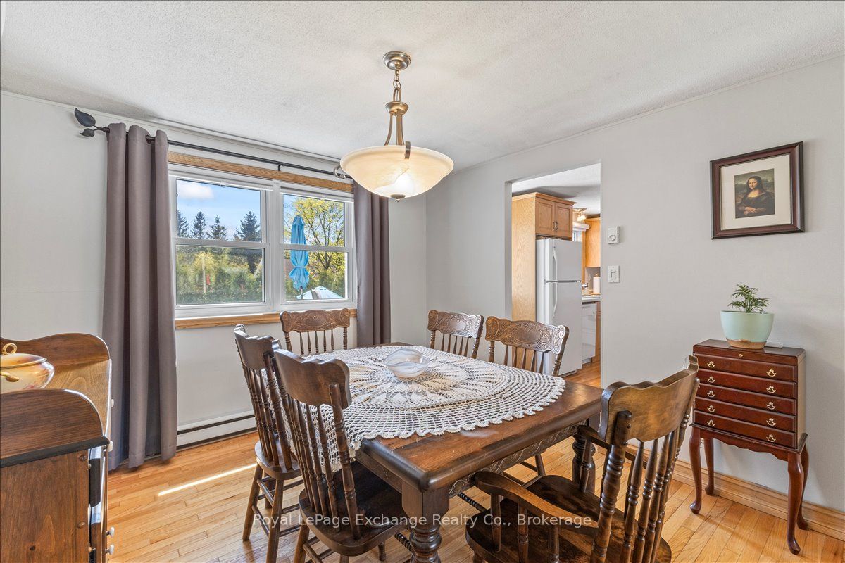 27 Inverlyn Crescent S Property Photo 9