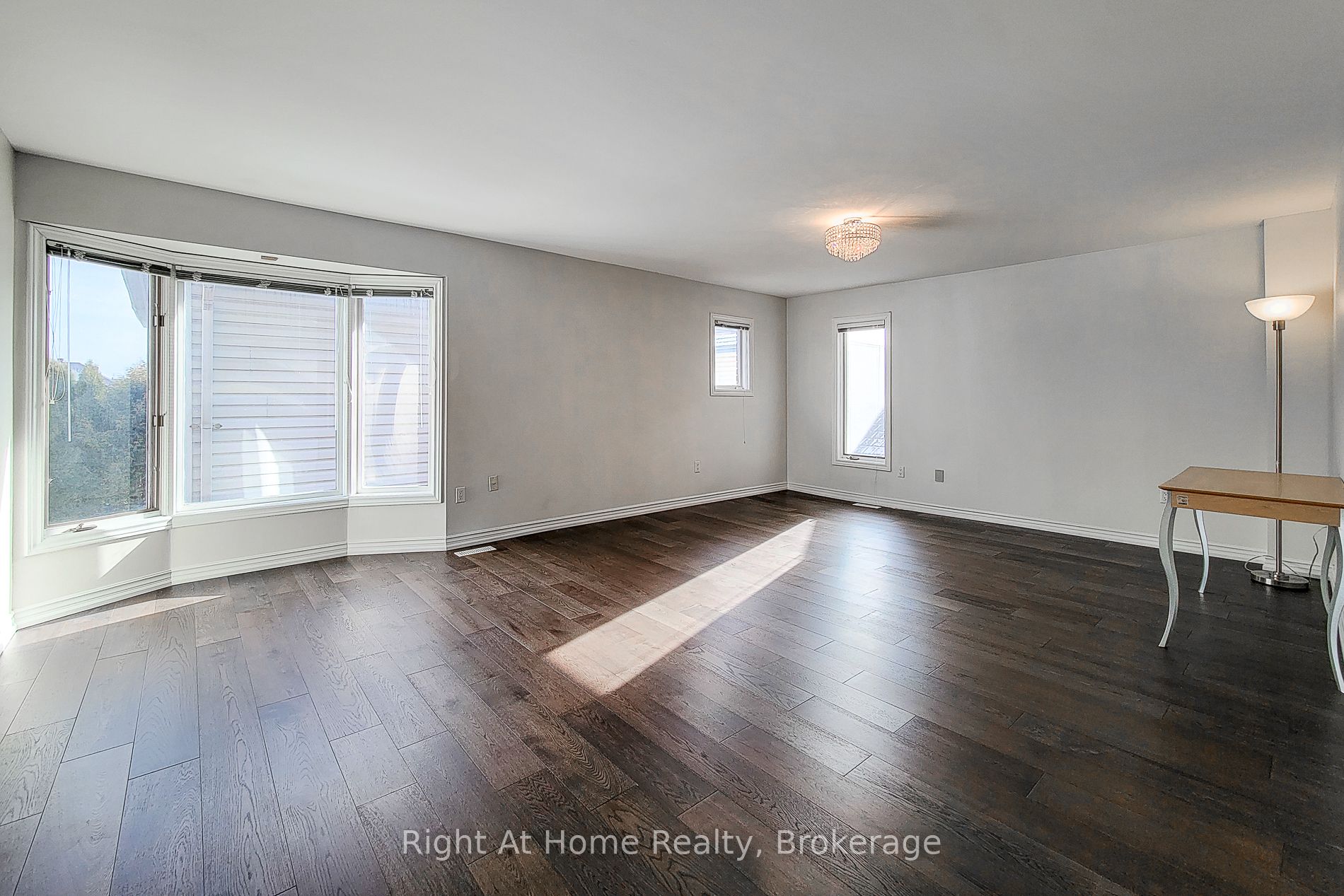 85 Meadowlands Boulevard Property Photo 35