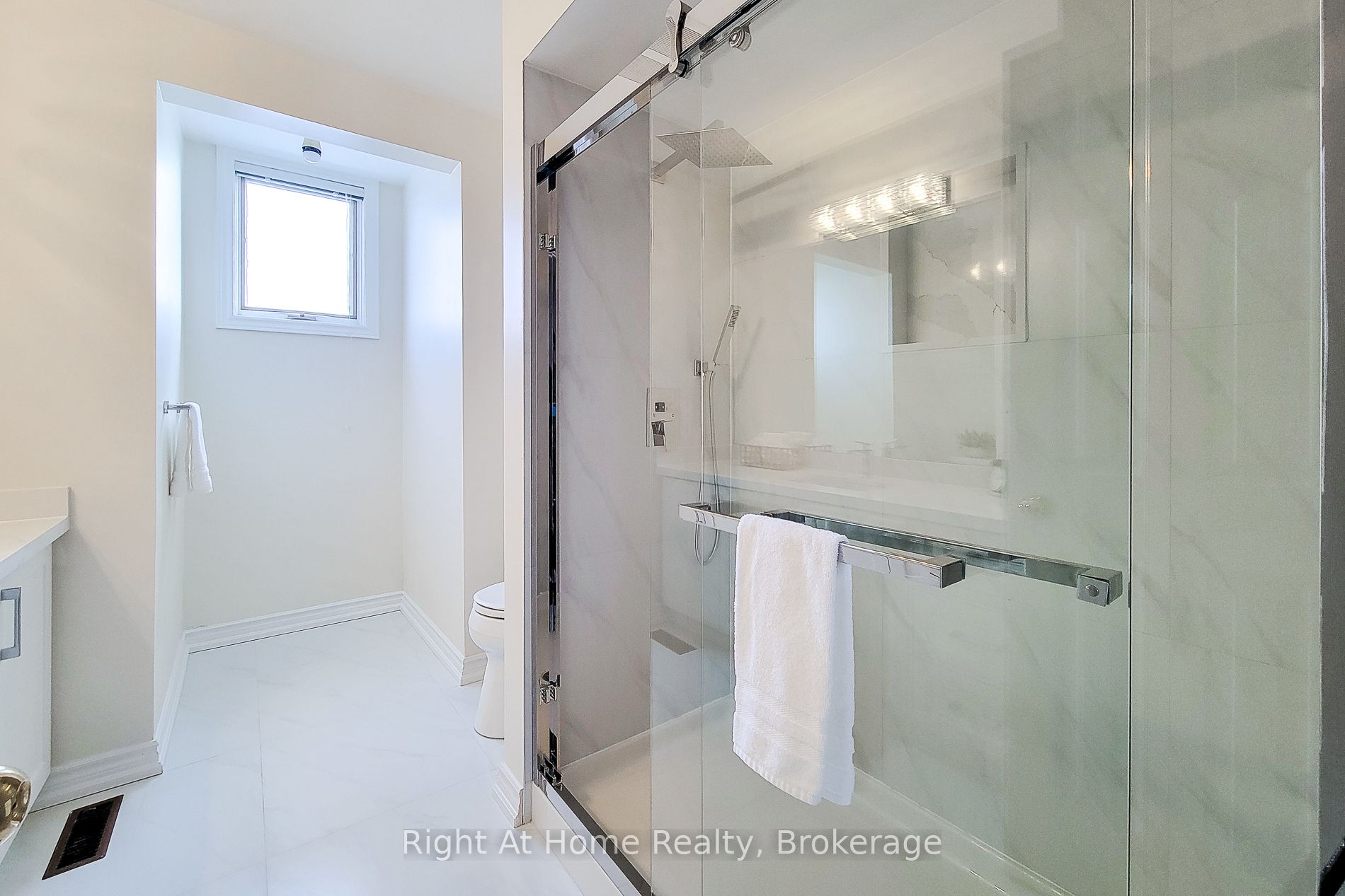 85 Meadowlands Boulevard Property Photo 39