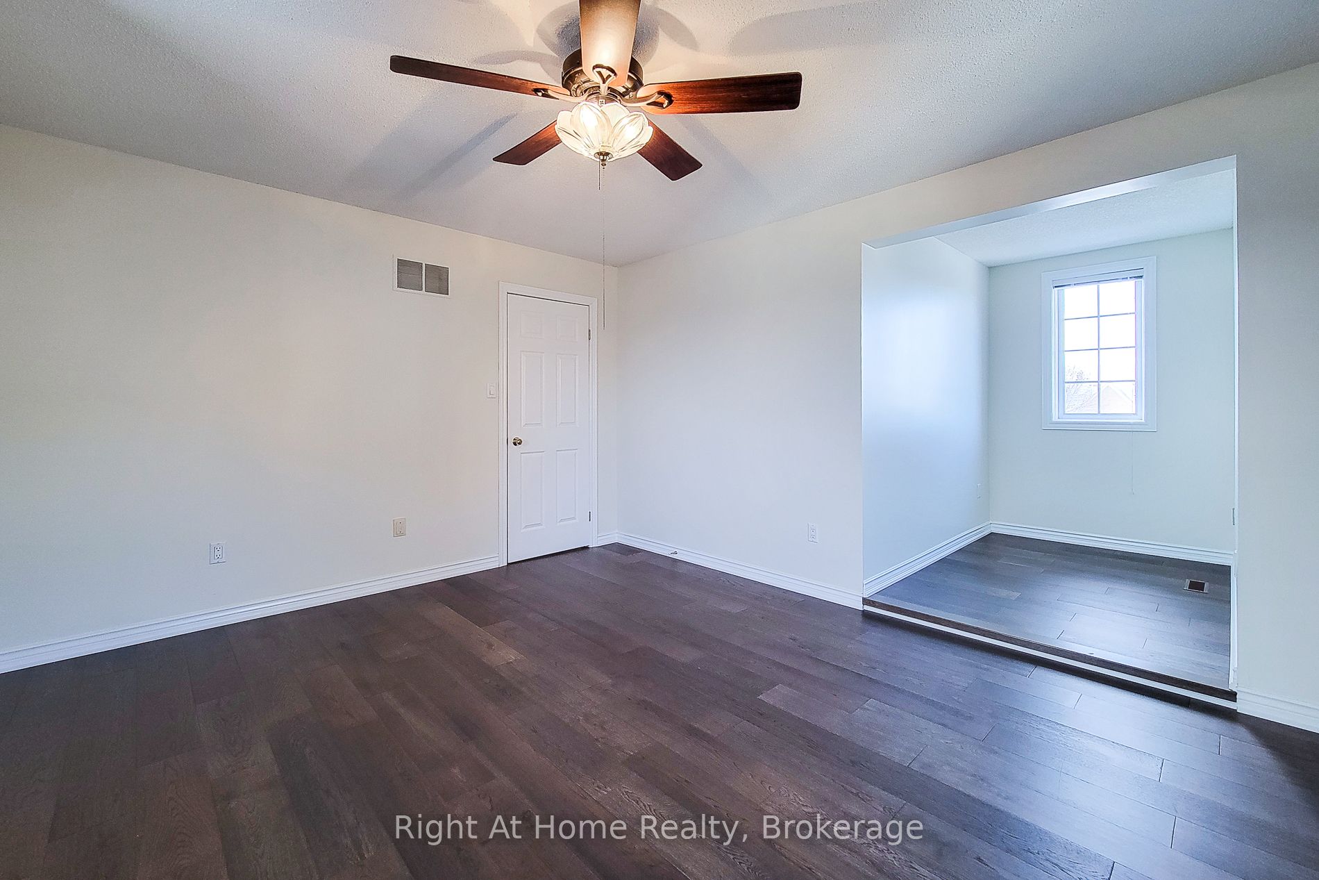 85 Meadowlands Boulevard Property Photo 42