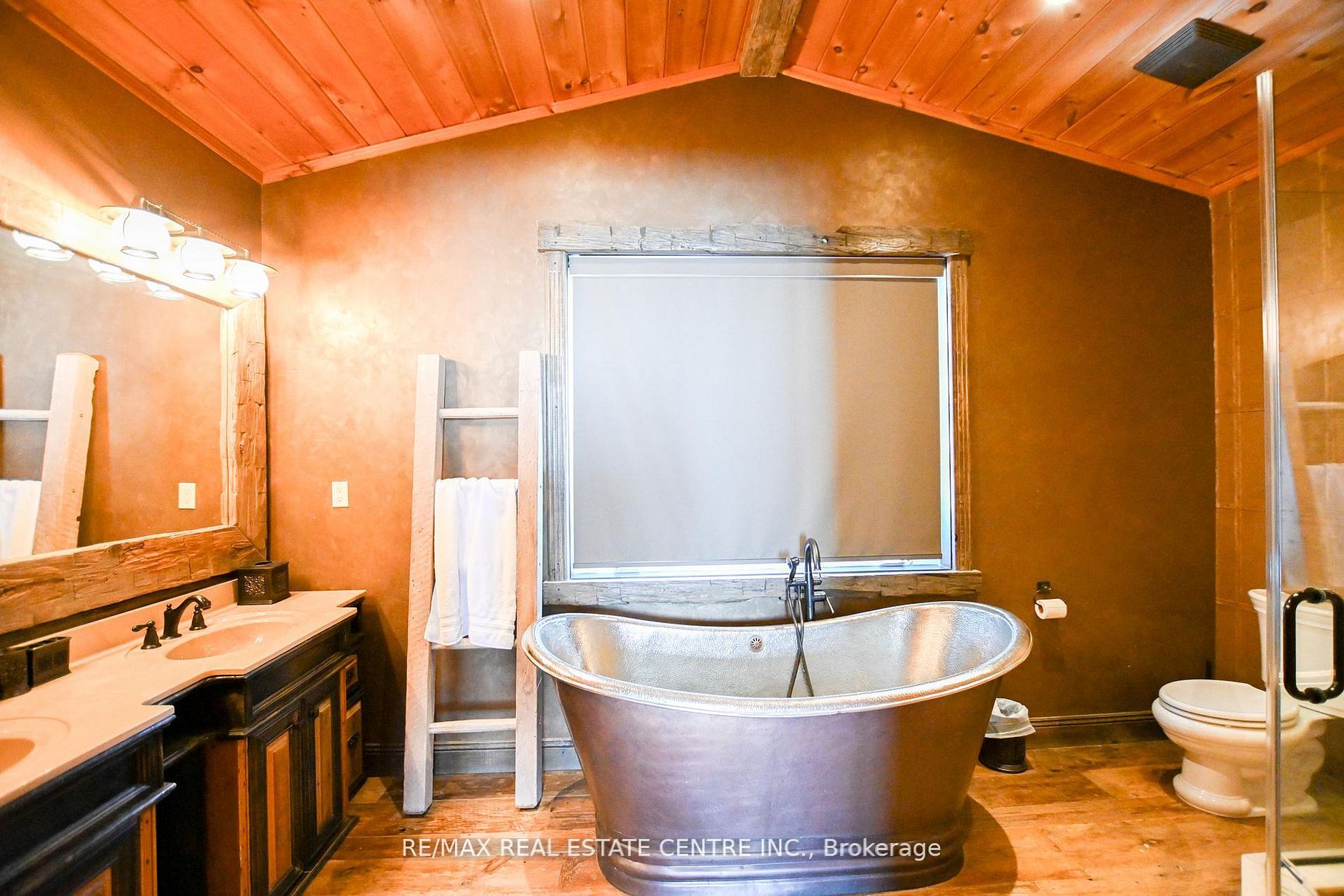 796 Dorcas Bay Road Property Photo 18