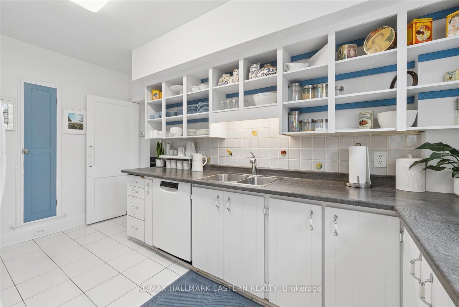 301 Engleburn Avenue Property Photo 15