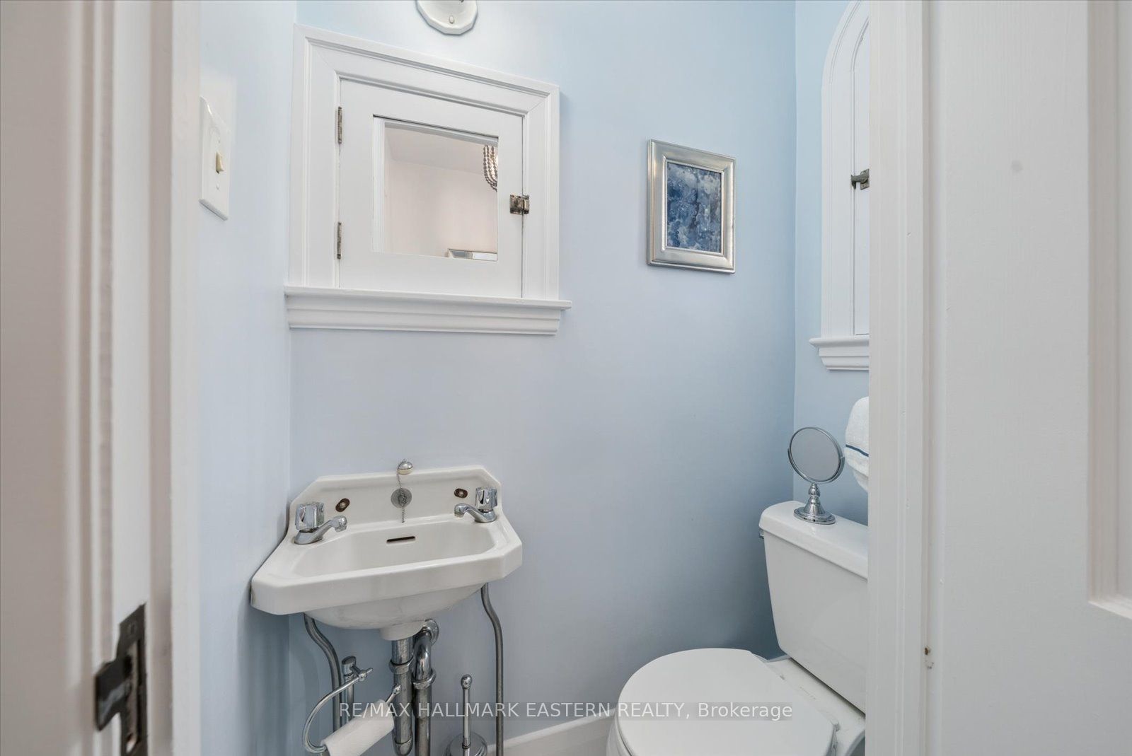 301 Engleburn Avenue Property Photo 16