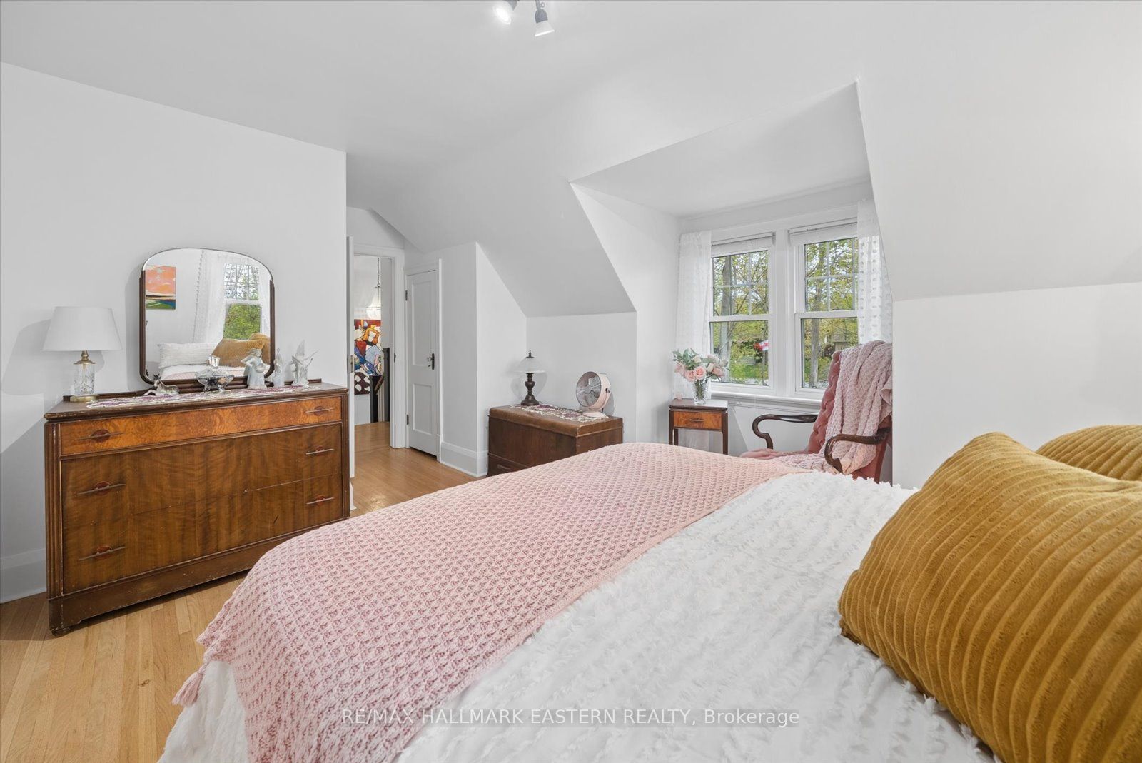 301 Engleburn Avenue Property Photo 19