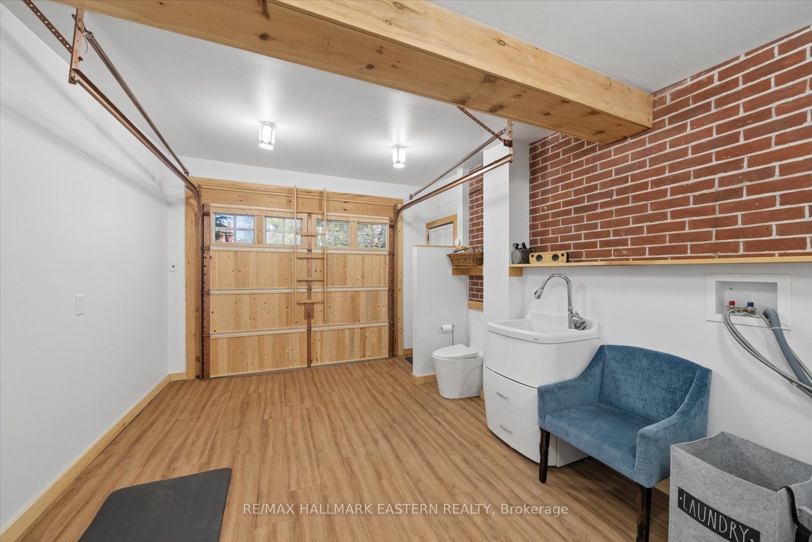 301 Engleburn Avenue Property Photo 35