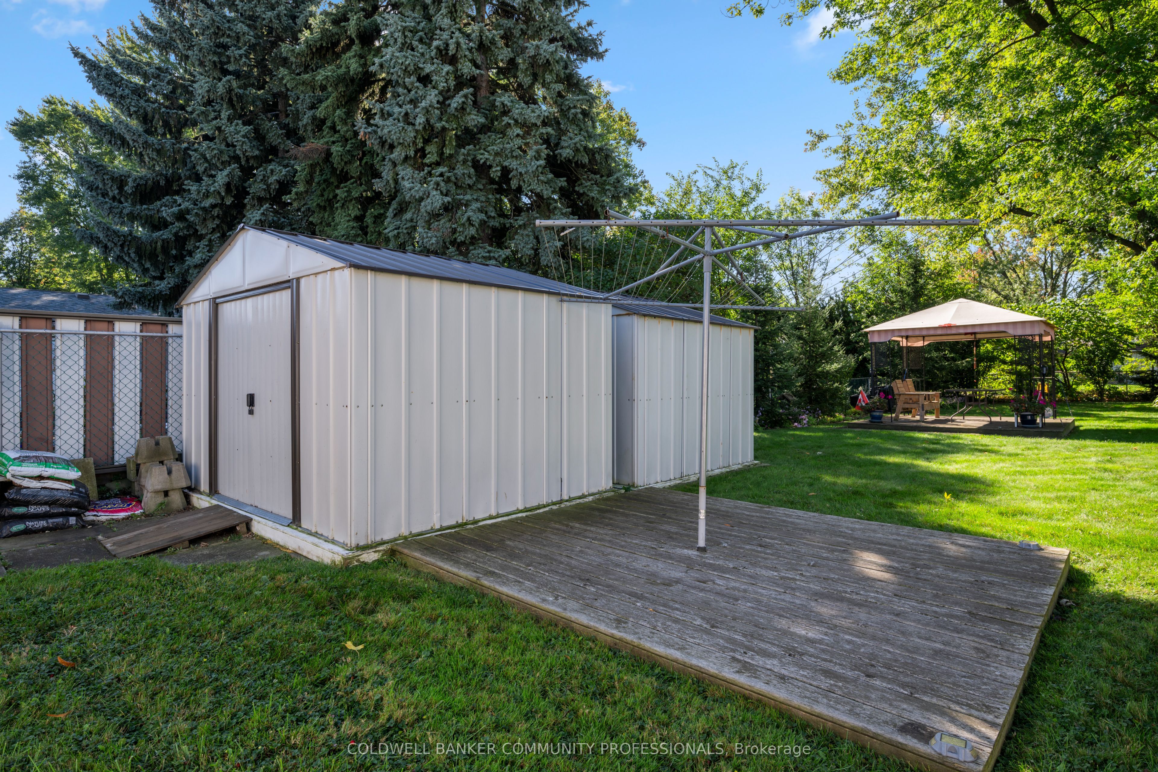 401 Mohawk Road W Property Photo 40