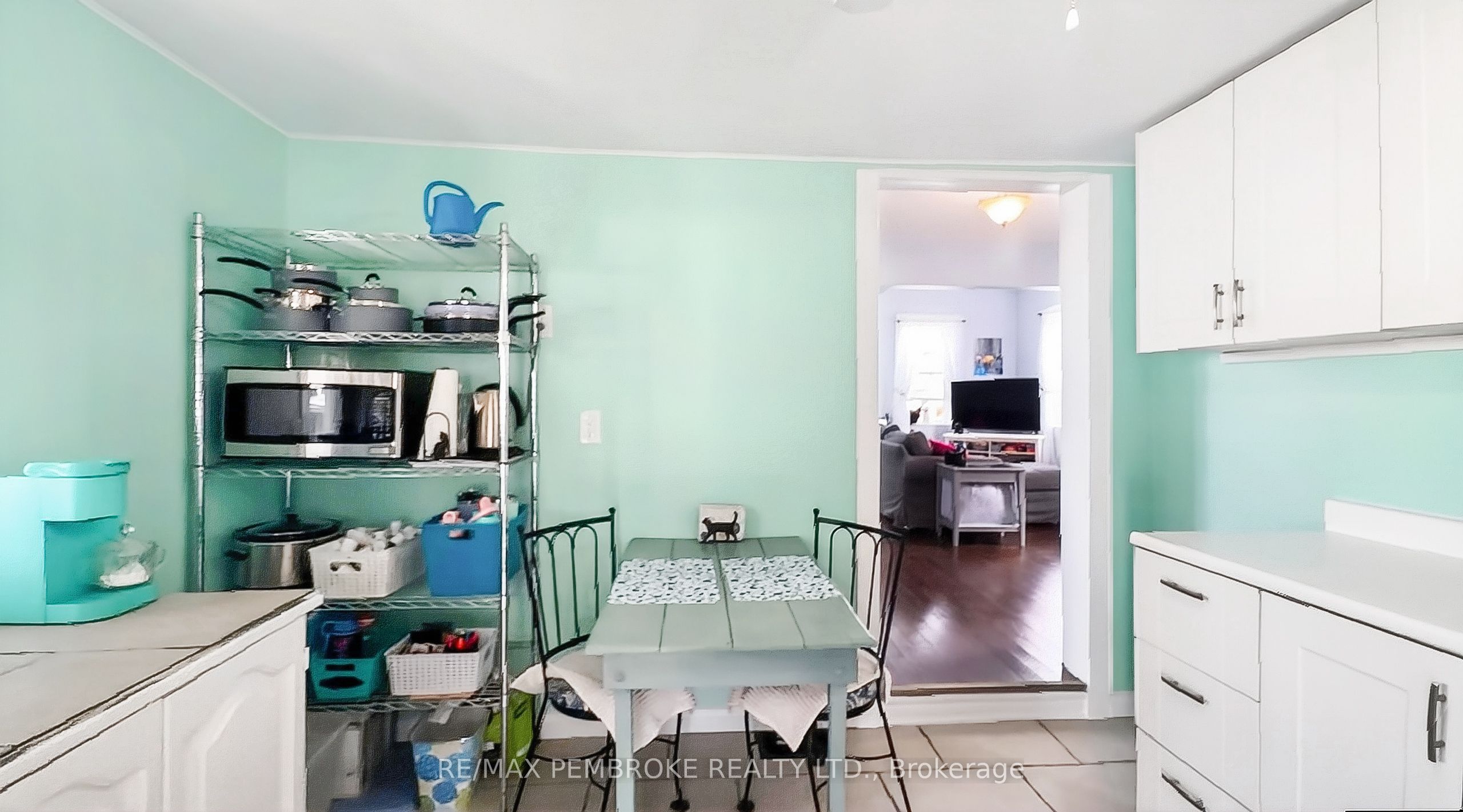 302 Willard Street Property Photo 8