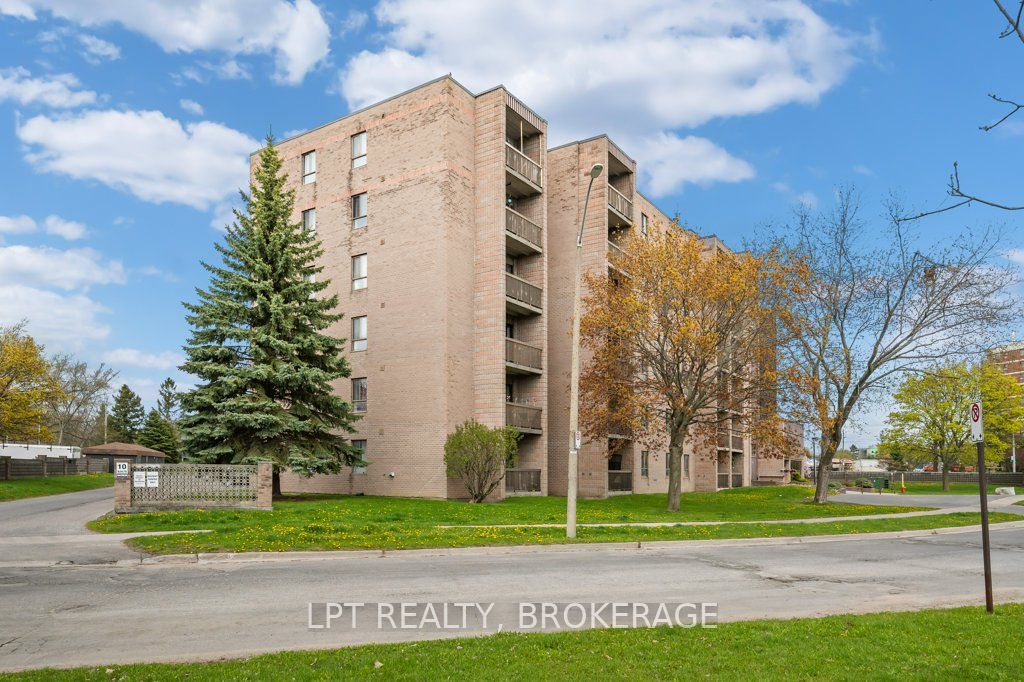 17 Eldon Hall Place 303 Property Photo 3