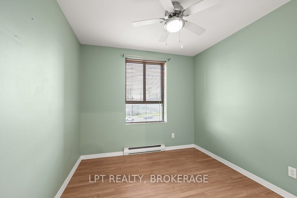 17 Eldon Hall Place 303 Property Photo 16