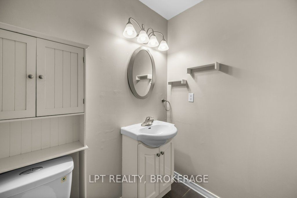 17 Eldon Hall Place 303 Property Photo 19