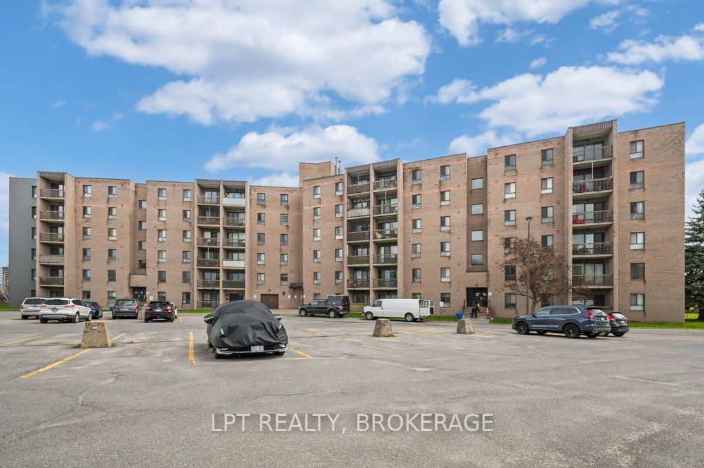 17 Eldon Hall Place 303 Property Photo 23