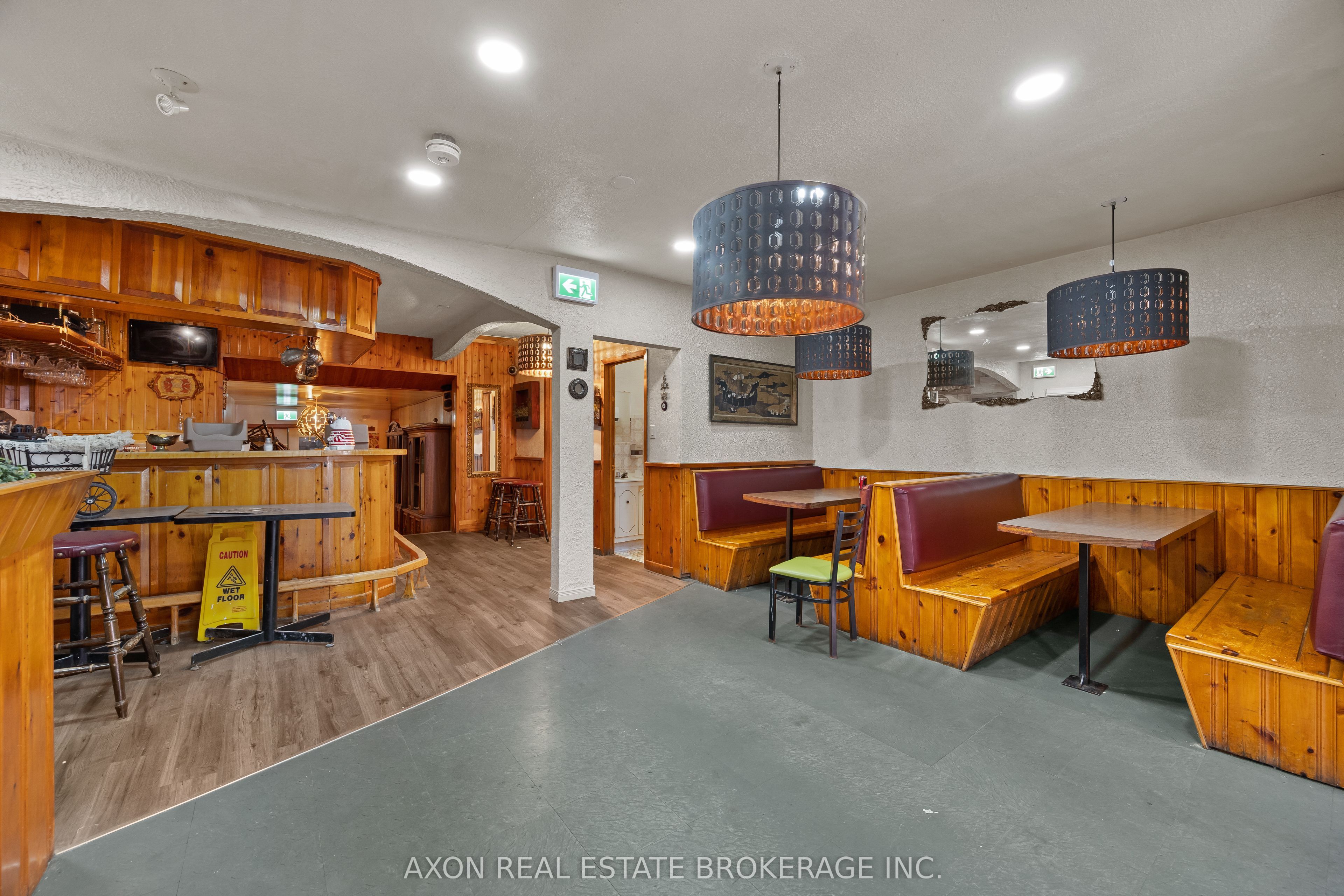 569 Princess Street Property Photo 23