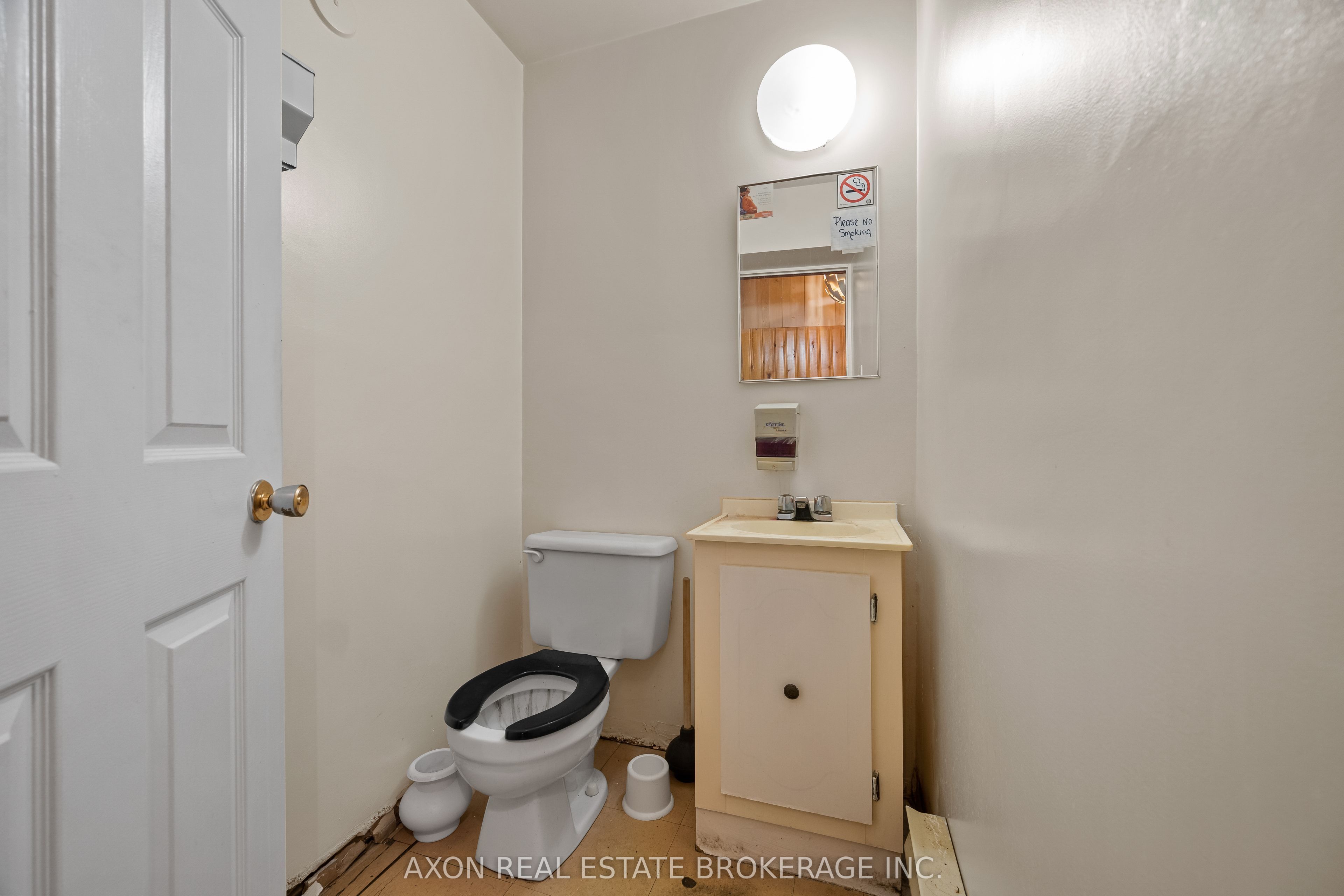569 Princess Street Property Photo 29
