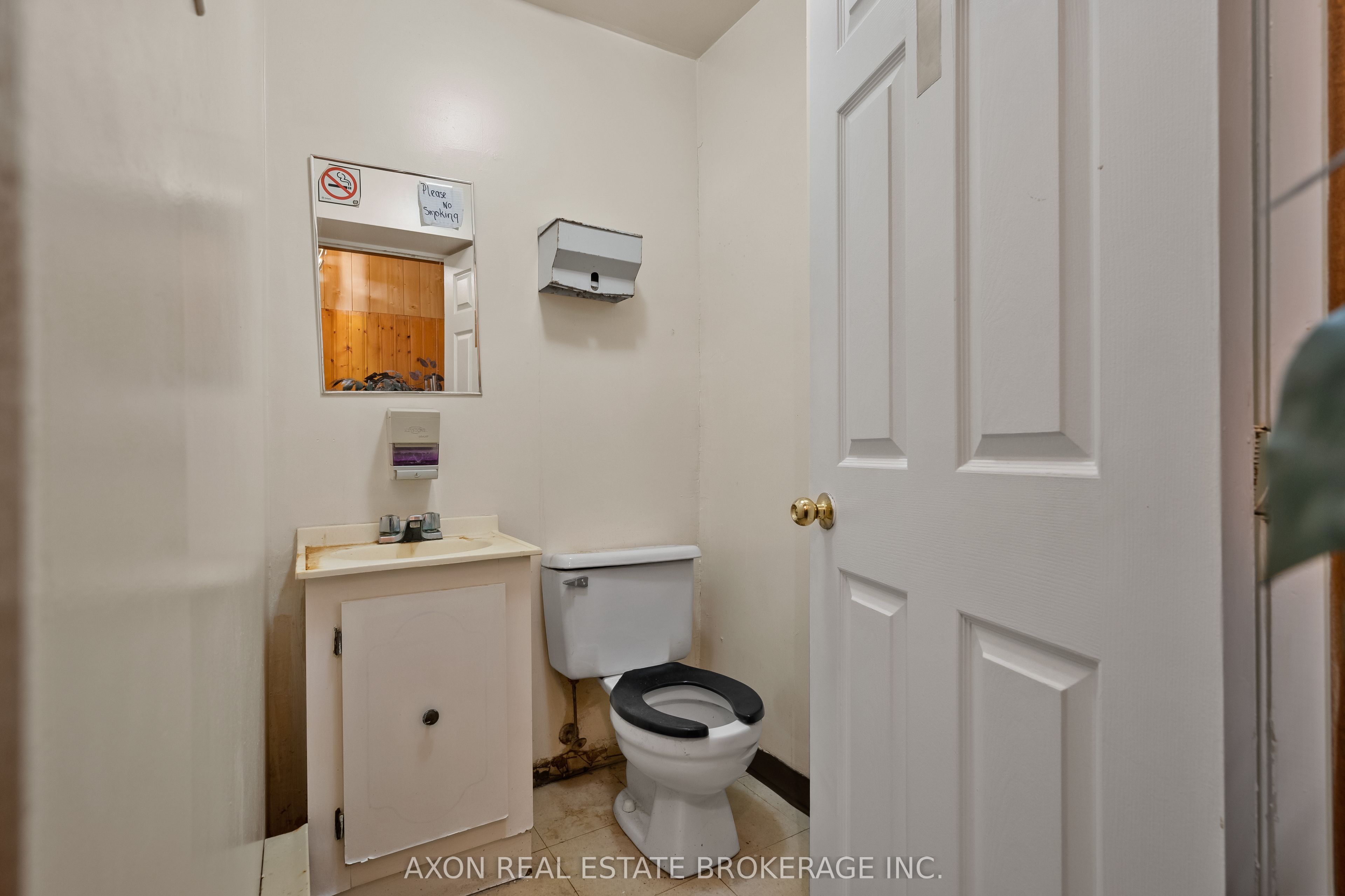 569 Princess Street Property Photo 30