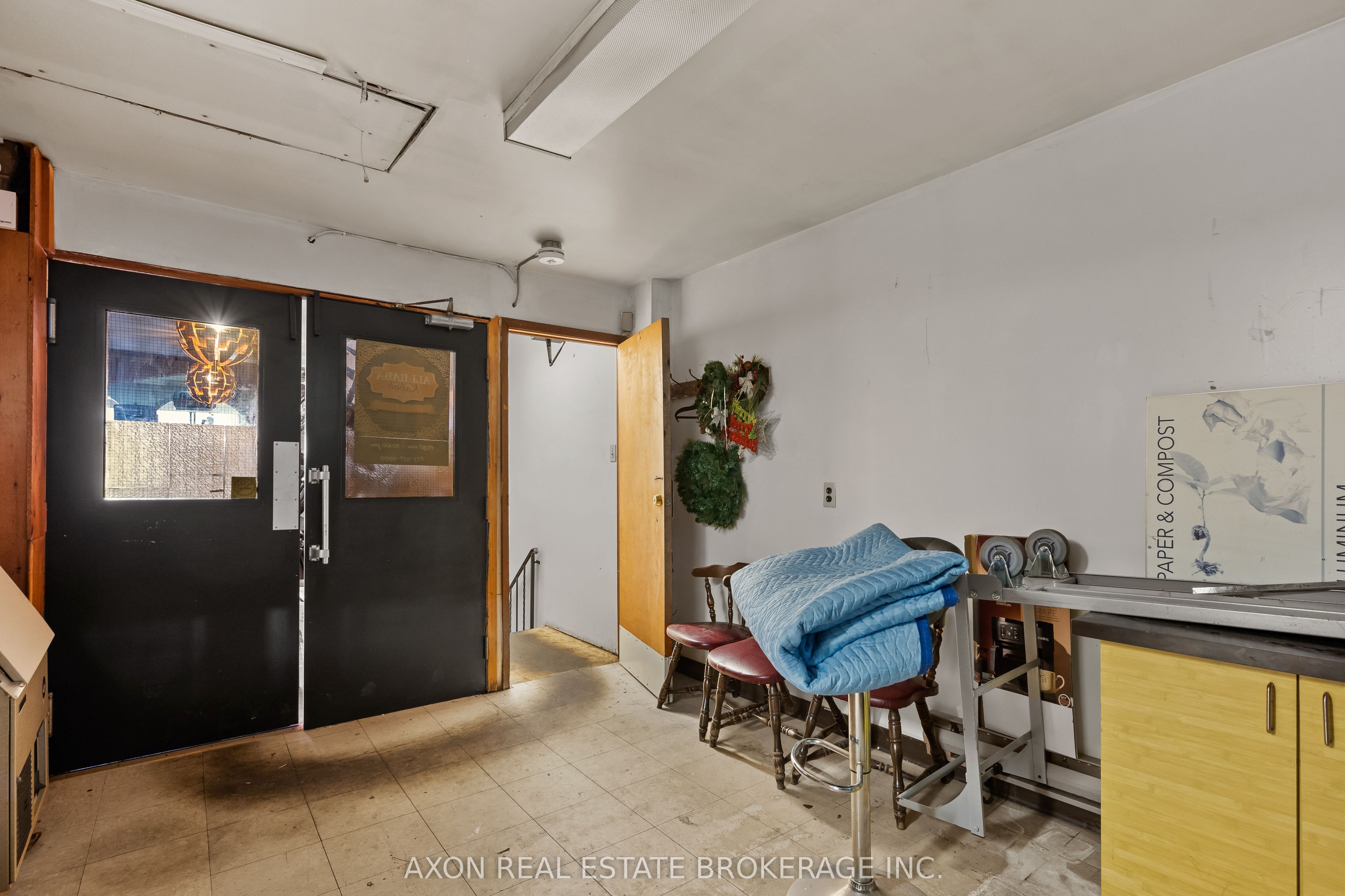 569 Princess Street Property Photo 32