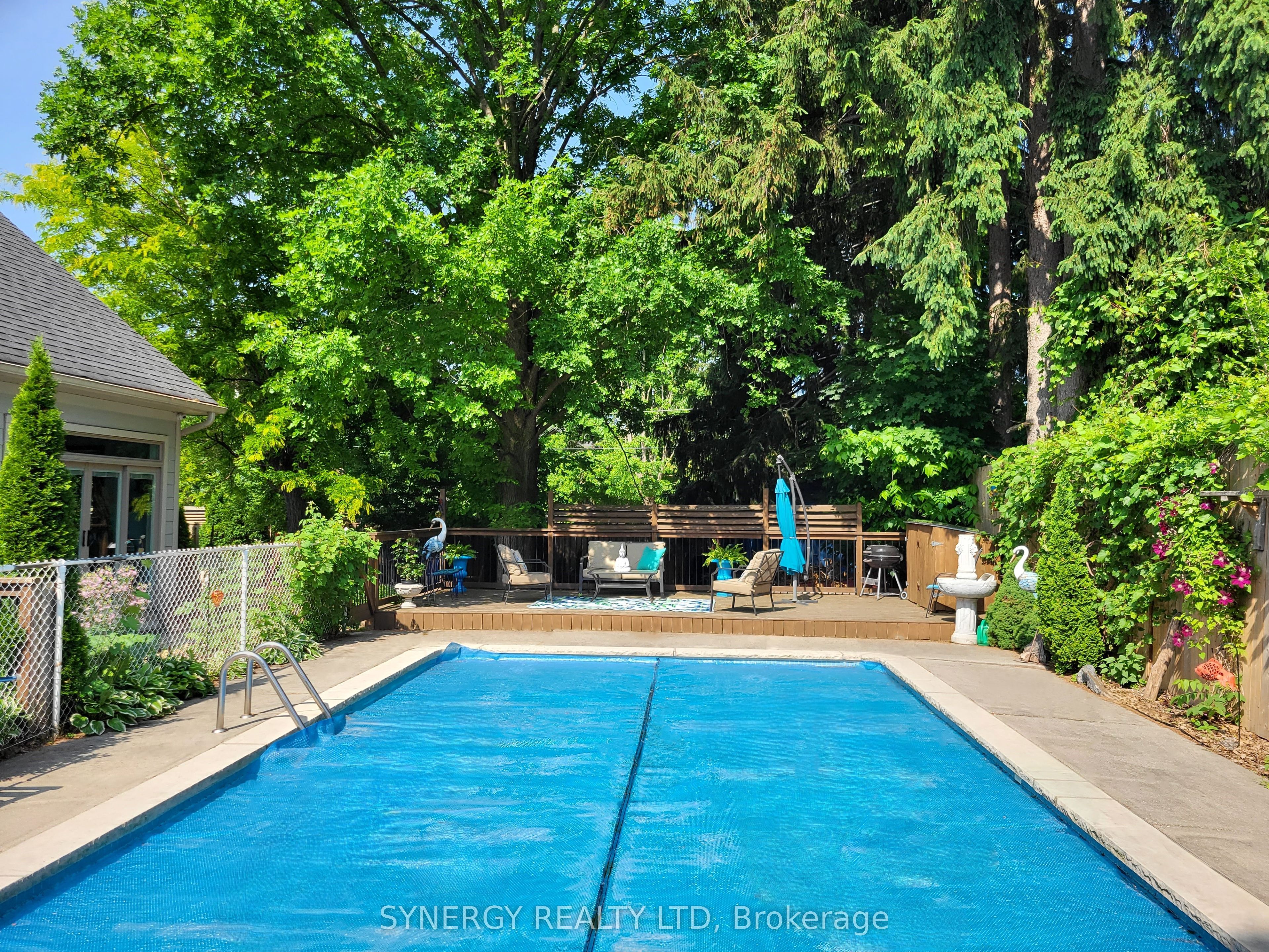 5 Hull Road Property Photo 23