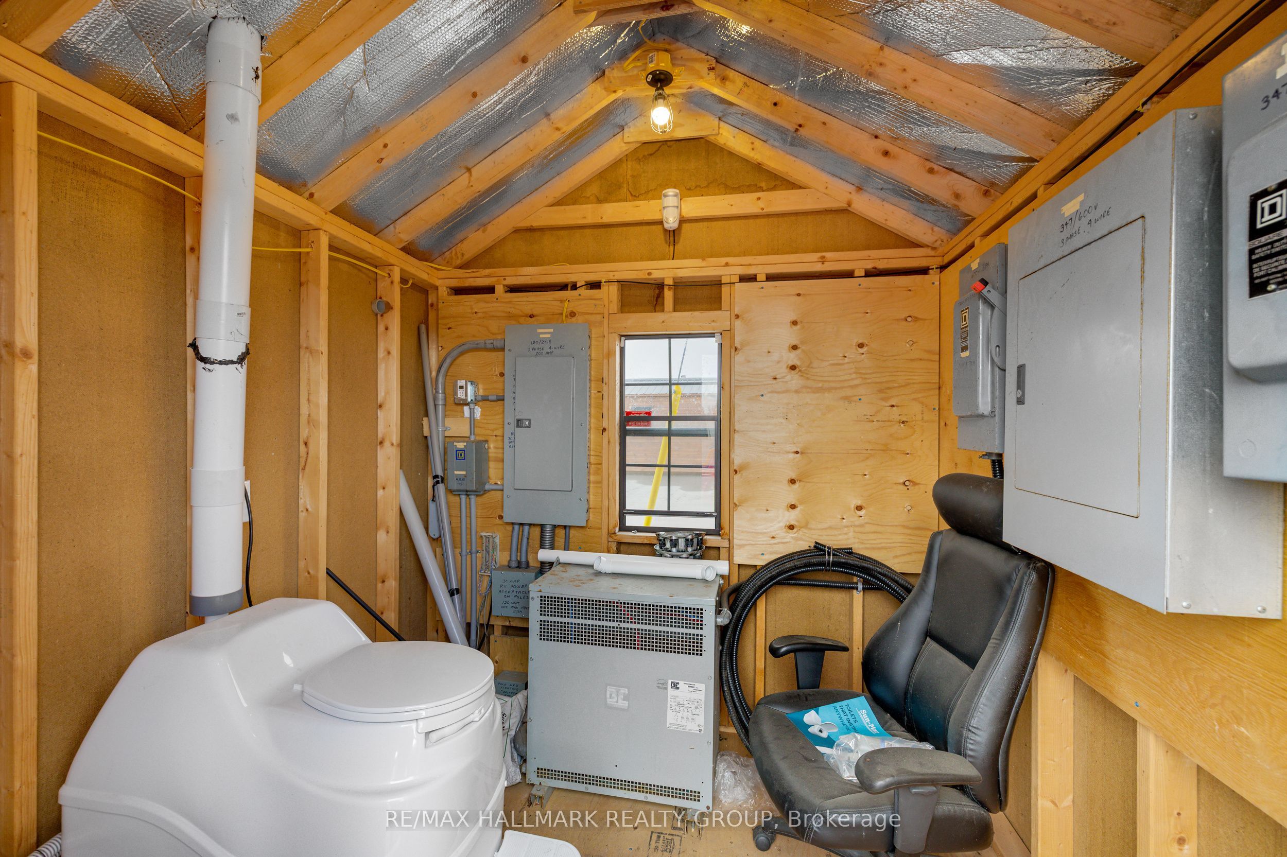 5797 Prince Of Wales Drive Property Photo 6
