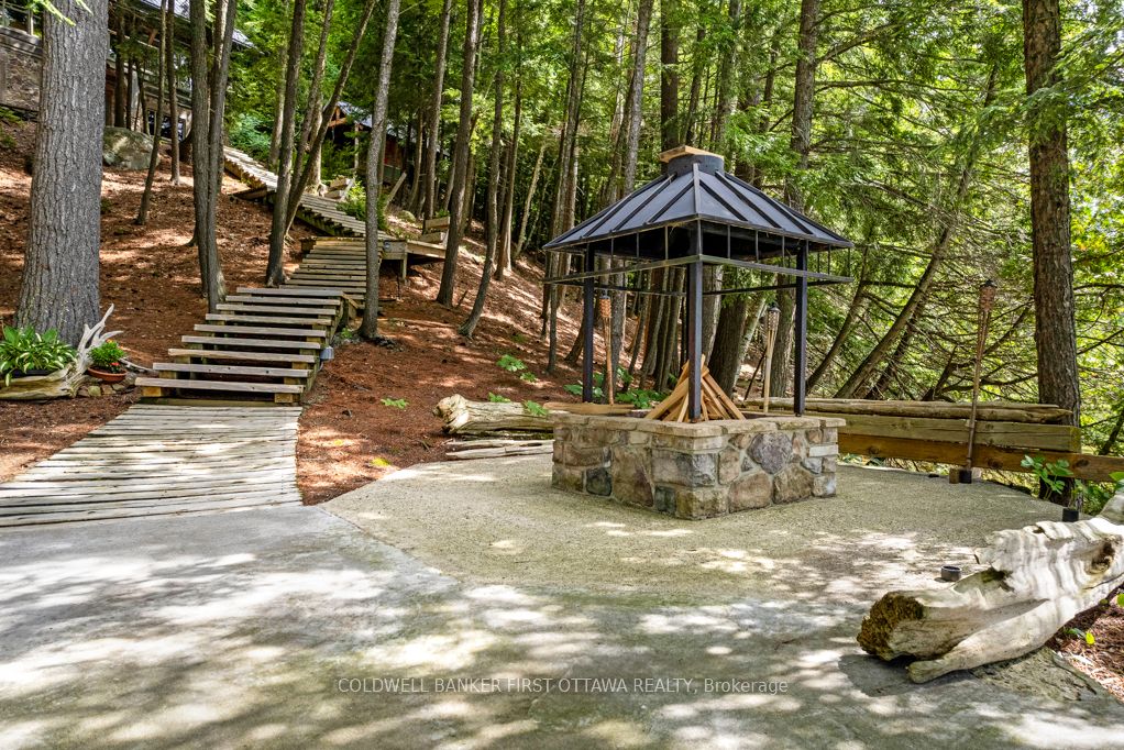 2275 Palmerston Lake Property Photo 4