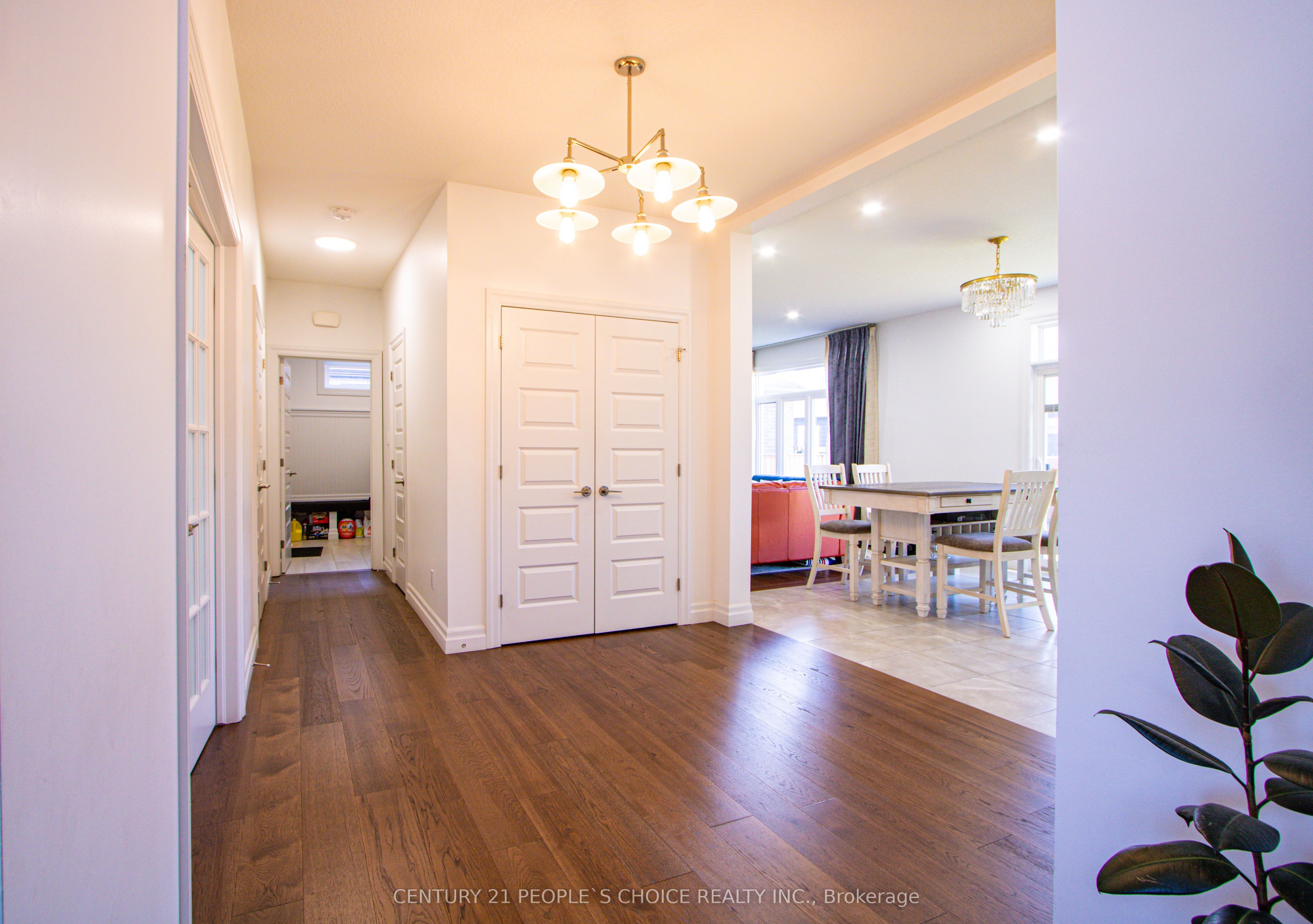 222 Boardwalk Way Property Photo 6