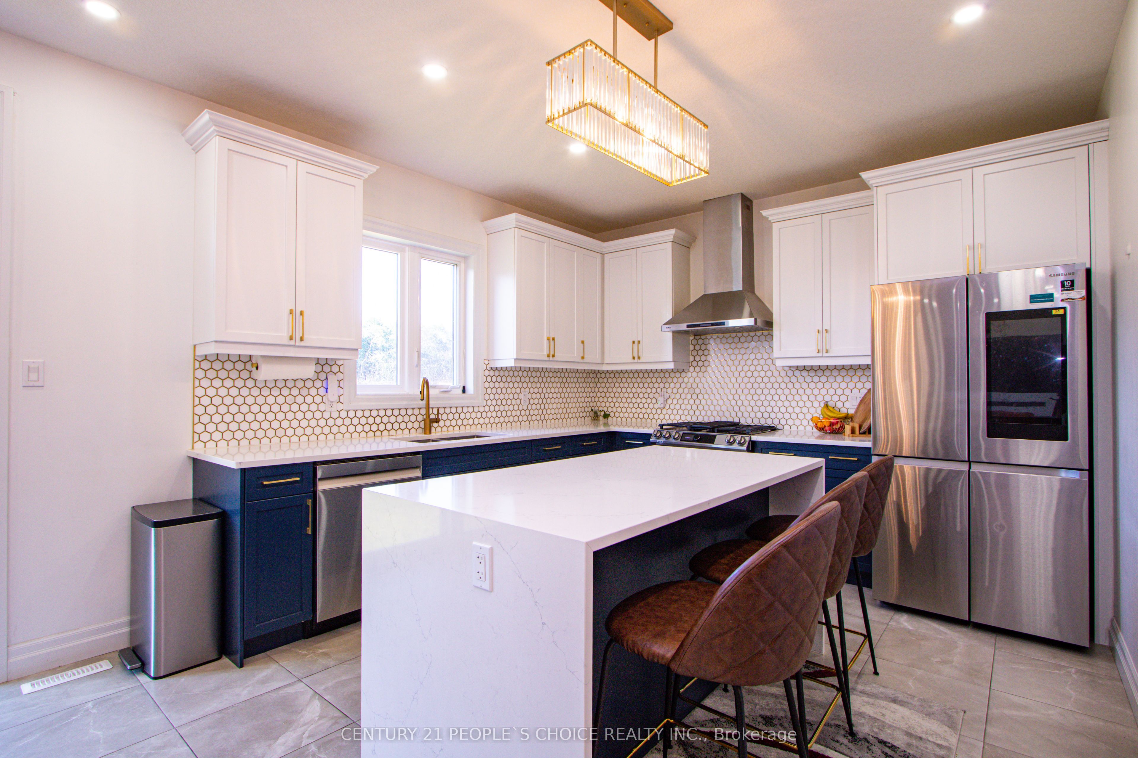 222 Boardwalk Way Property Photo 8