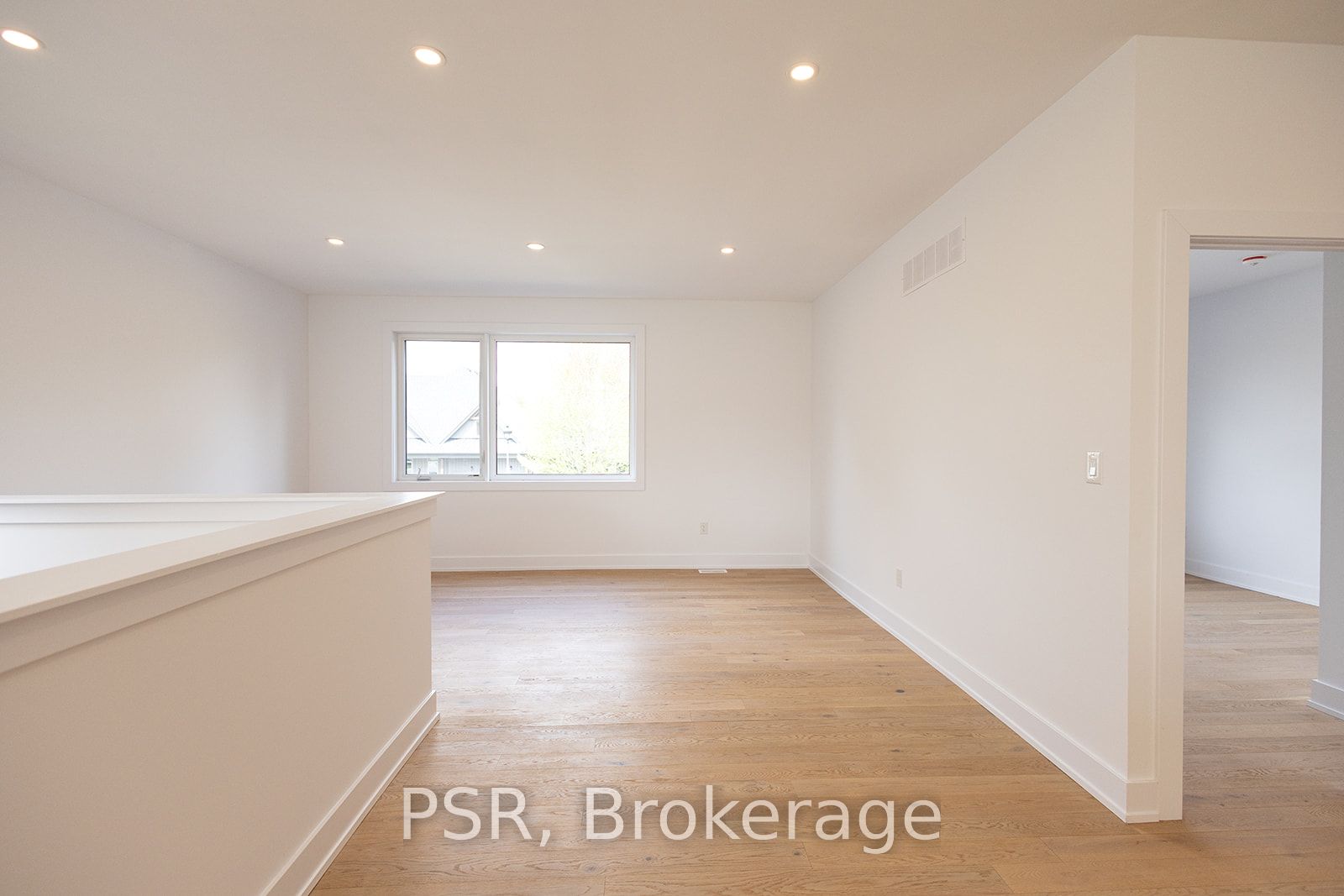 8 Baypoint Court Property Photo 17