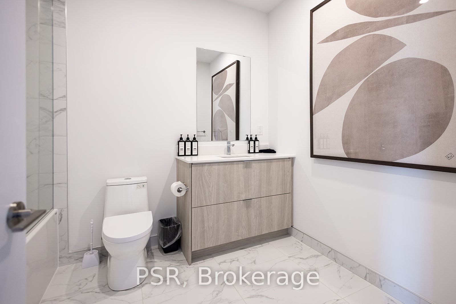 100 Carrick Trail 607 Property Photo 19