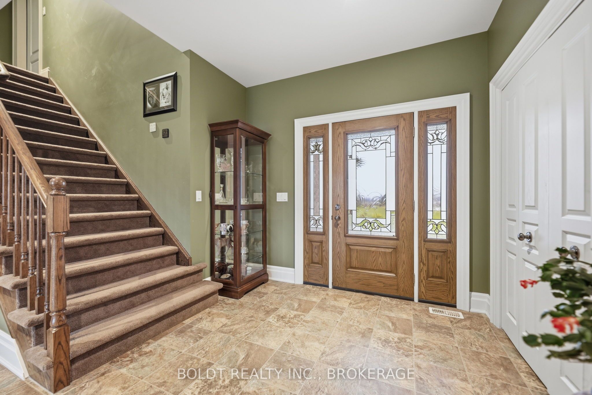 4720 College Road Property Photo 7