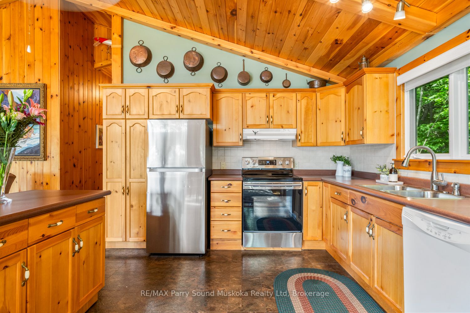 48 Fred Dubie Road E Property Photo 16