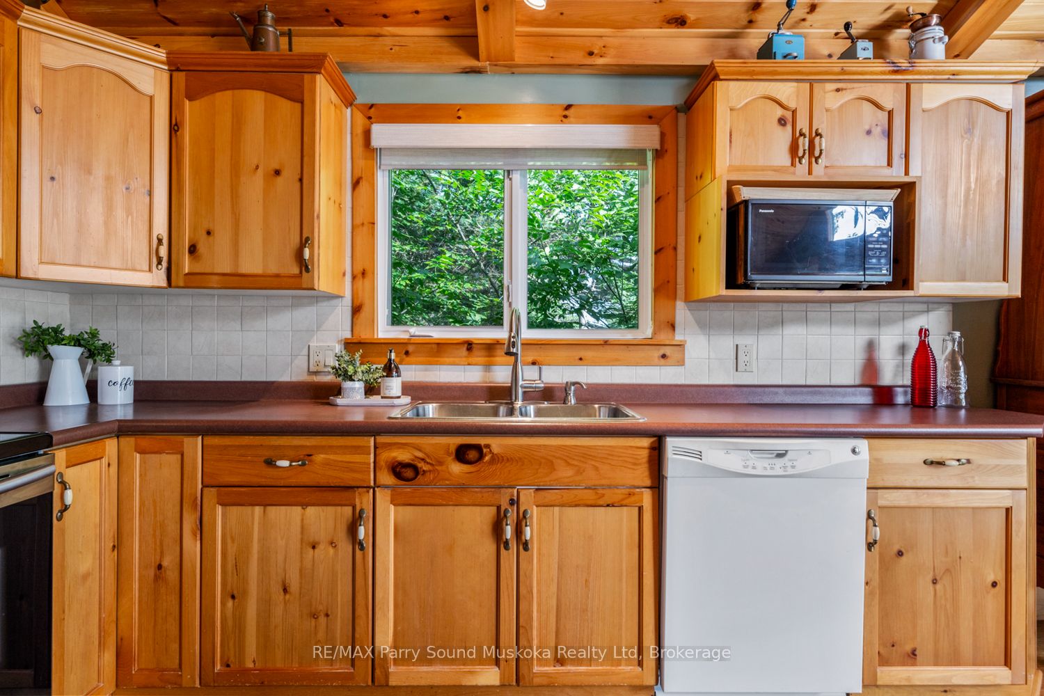 48 Fred Dubie Road E Property Photo 17