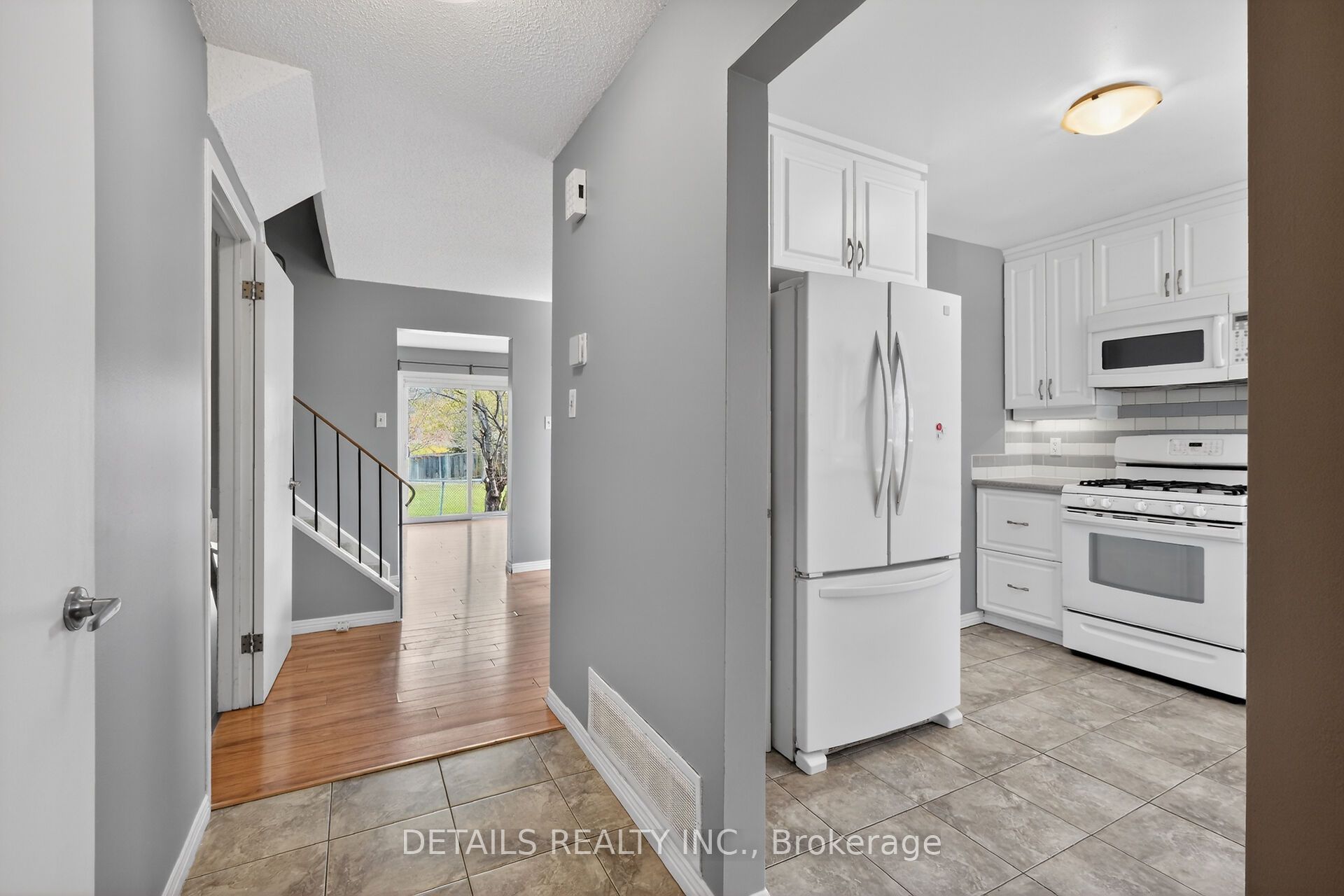 23 Clifford Private 43 Property Photo 6
