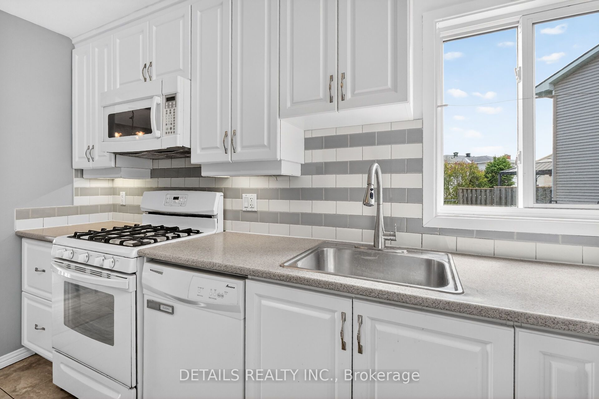 23 Clifford Private 43 Property Photo 13