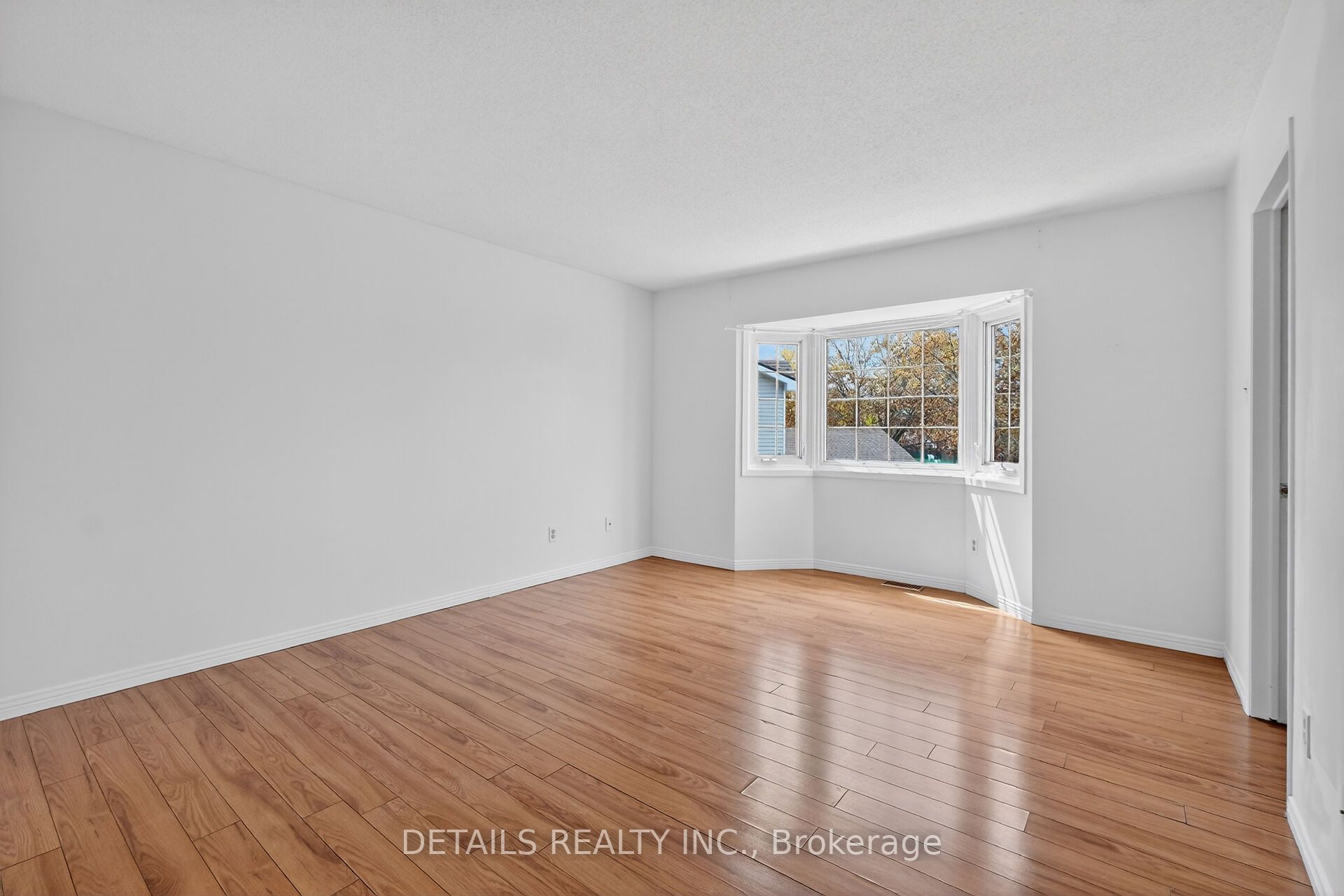 23 Clifford Private 43 Property Photo 28