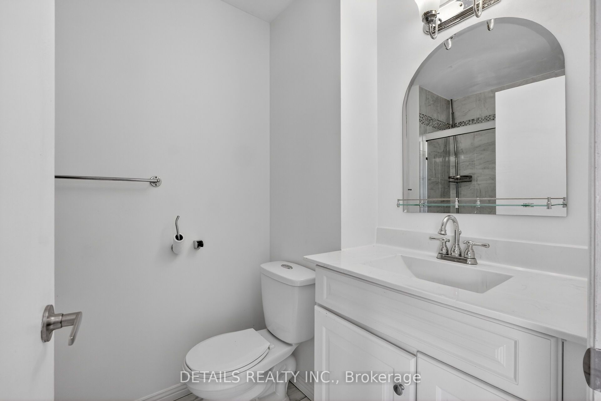 23 Clifford Private 43 Property Photo 32