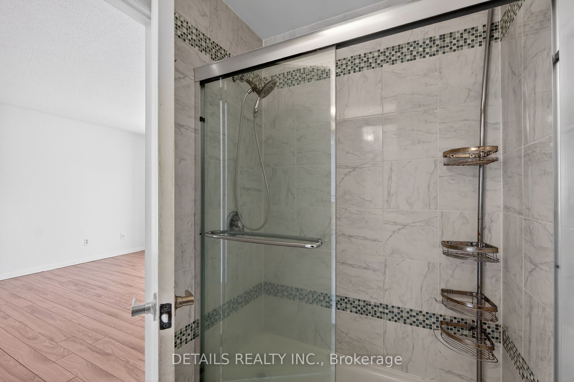 23 Clifford Private 43 Property Photo 33