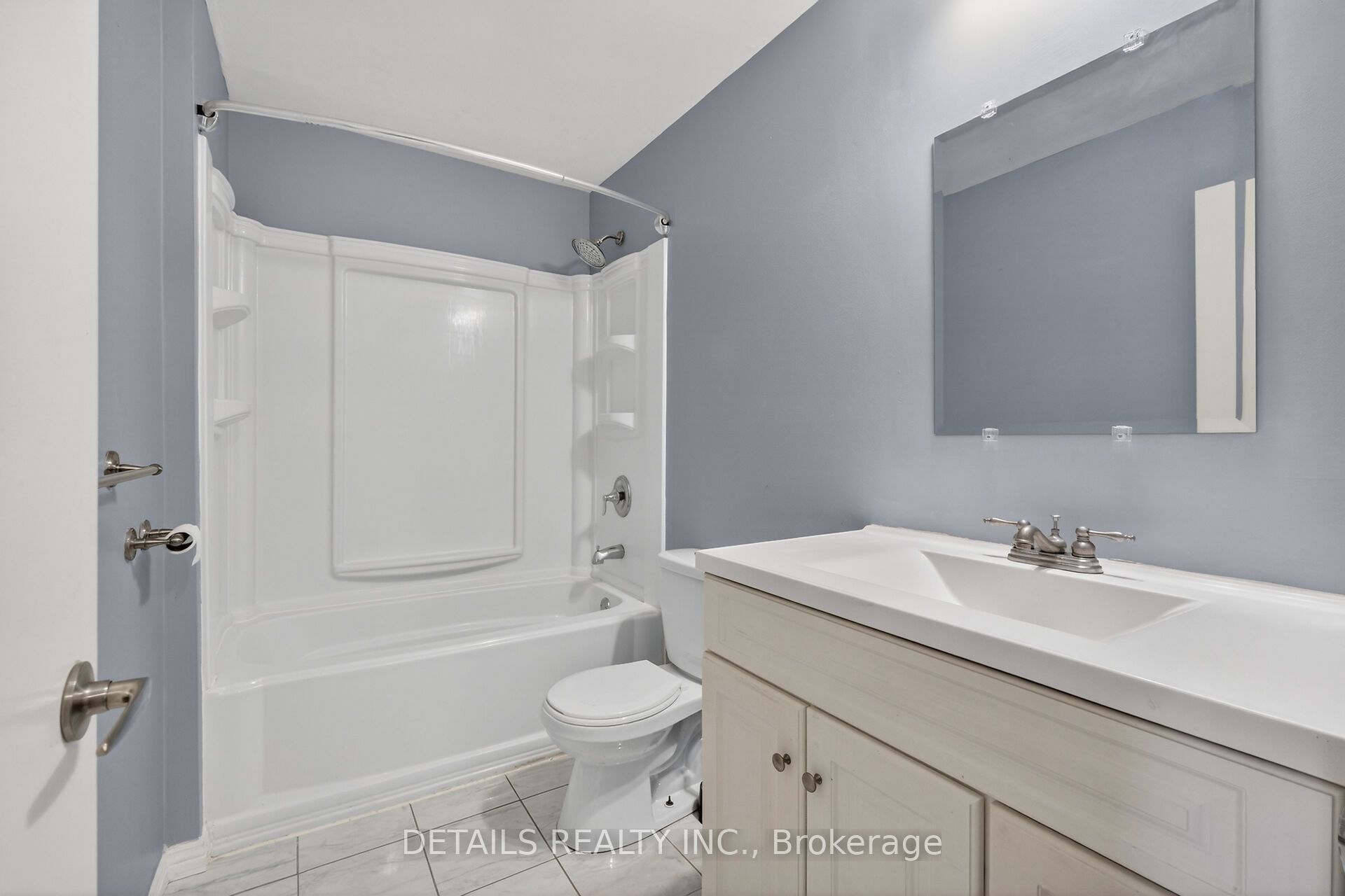 23 Clifford Private 43 Property Photo 38