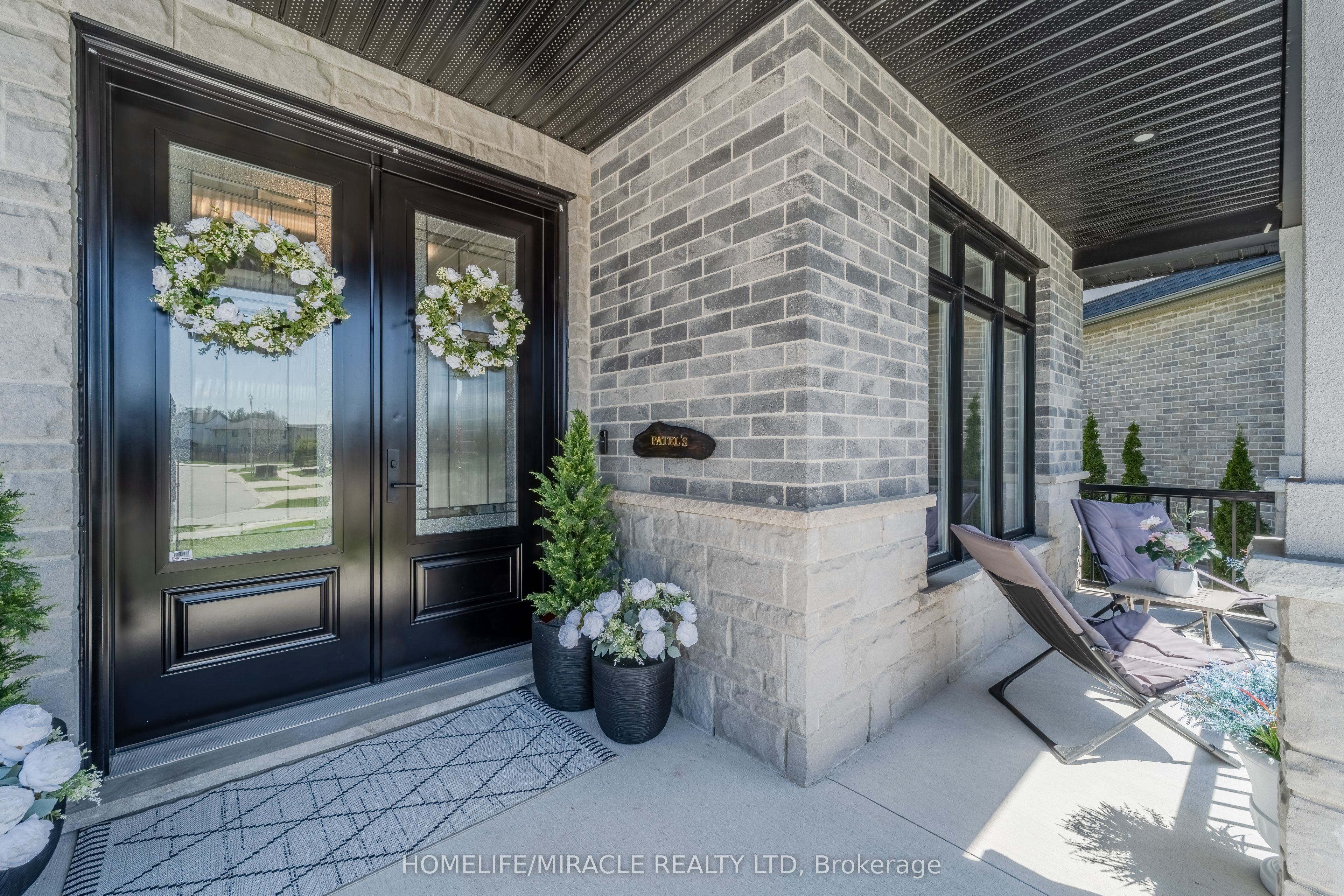 245 Tamarack Boulevard Property Photo 4